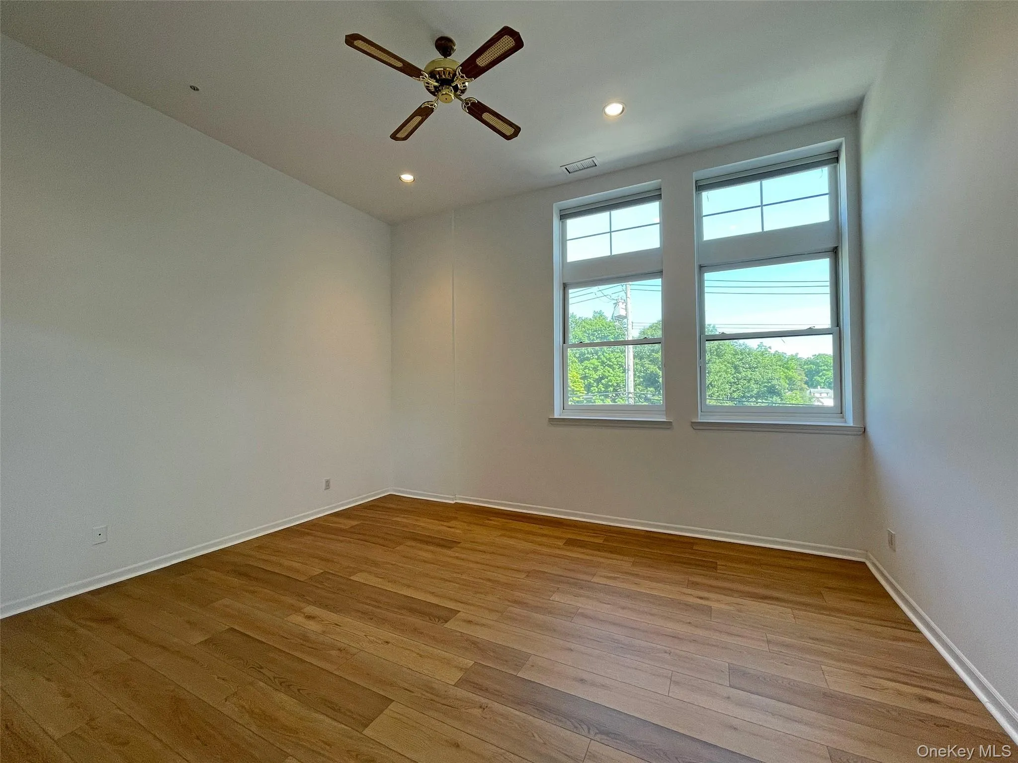 55 Hartsdale Avenue, Greenburgh, NY, 1 Bedroom Bedrooms, 3 Rooms Rooms,1 BathroomBathrooms,Residential,For Rent,Hartsdale,0,1012180 55 Hartsdale Avenue, Greenburgh, NY, 1 Bedroom Bedrooms, 3 Rooms Rooms,1 BathroomBathrooms,Residential,For Rent,Hartsdale,0,1012180