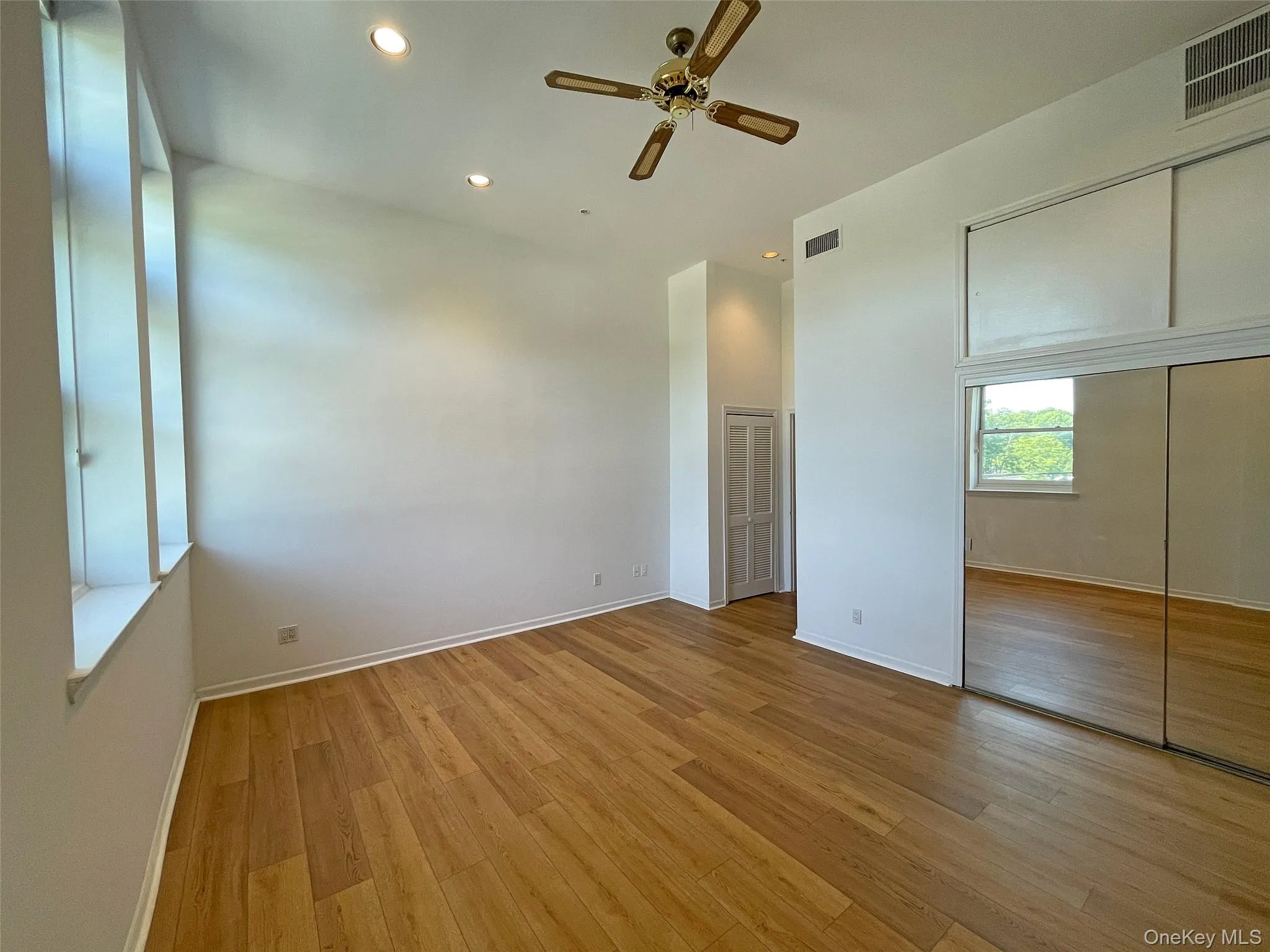 55 Hartsdale Avenue, Greenburgh, NY, 1 Bedroom Bedrooms, 3 Rooms Rooms,1 BathroomBathrooms,Residential,For Rent,Hartsdale,0,1012180 55 Hartsdale Avenue, Greenburgh, NY, 1 Bedroom Bedrooms, 3 Rooms Rooms,1 BathroomBathrooms,Residential,For Rent,Hartsdale,0,1012180