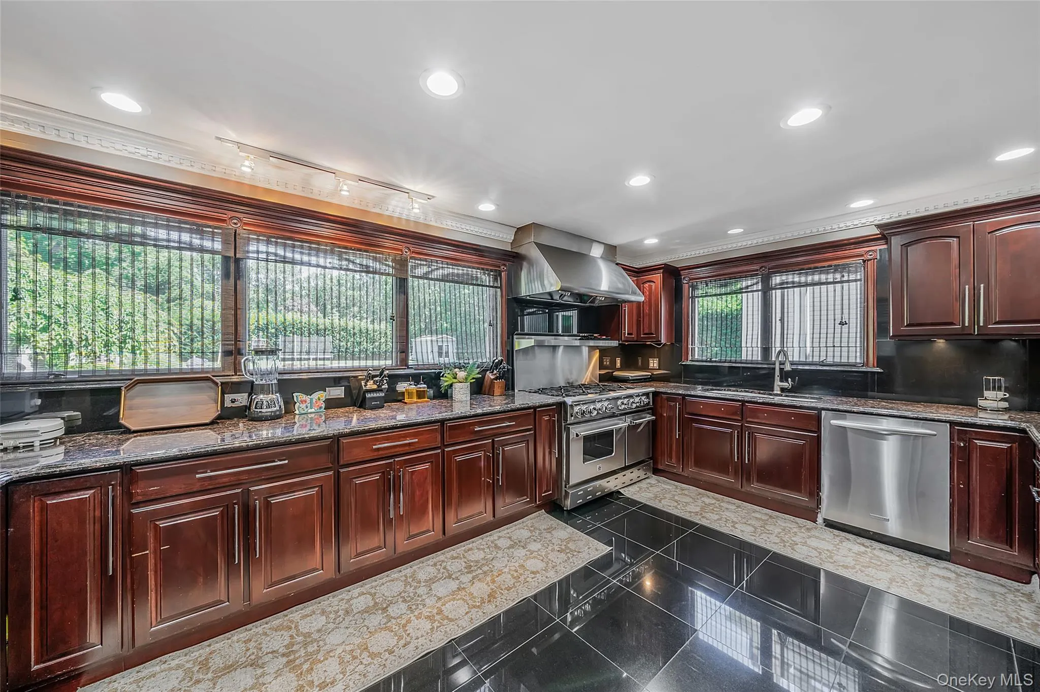 2 Jodi Drive, Brookhaven, NY, 6 Bedrooms Bedrooms, 13 Rooms Rooms,5 BathroomsBathrooms,Residential,For Rent,Jodi,0,1012182 2 Jodi Drive, Brookhaven, NY, 6 Bedrooms Bedrooms, 13 Rooms Rooms,5 BathroomsBathrooms,Residential,For Rent,Jodi,0,1012182