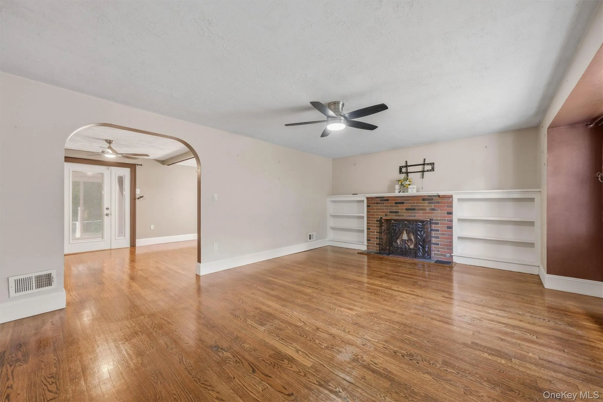 20 Valley View Road, Hyde Park, NY, 4 Bedrooms Bedrooms, 8 Rooms Rooms,2 BathroomsBathrooms,Residential,For Rent,Valley View,0,KEY1012183 20 Valley View Road, Hyde Park, NY, 4 Bedrooms Bedrooms, 8 Rooms Rooms,2 BathroomsBathrooms,Residential,For Rent,Valley View,0,KEY1012183
