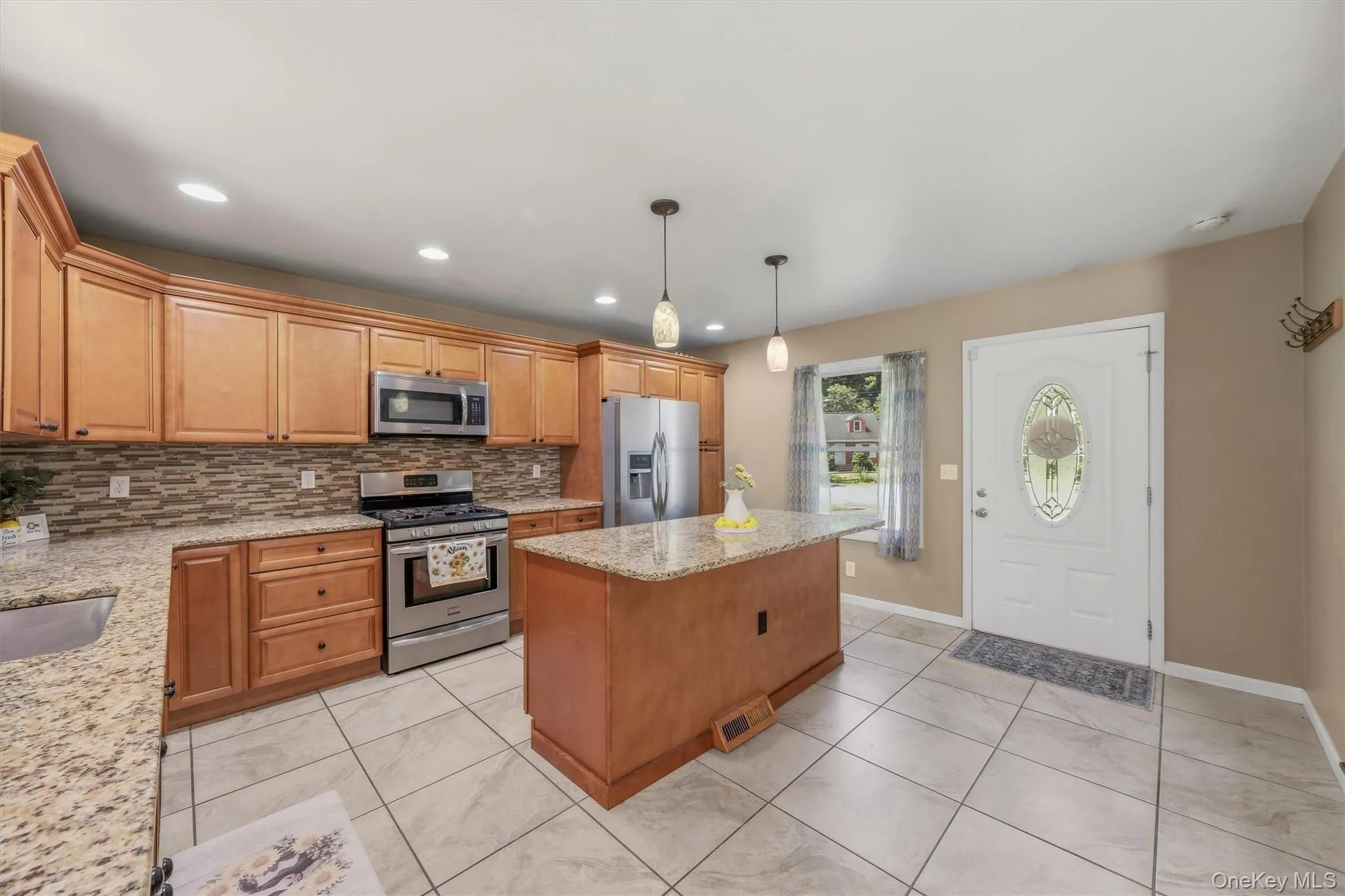 20 Valley View Road, Hyde Park, NY, 4 Bedrooms Bedrooms, 8 Rooms Rooms,2 BathroomsBathrooms,Residential,For Rent,Valley View,0,KEY1012183 20 Valley View Road, Hyde Park, NY, 4 Bedrooms Bedrooms, 8 Rooms Rooms,2 BathroomsBathrooms,Residential,For Rent,Valley View,0,KEY1012183