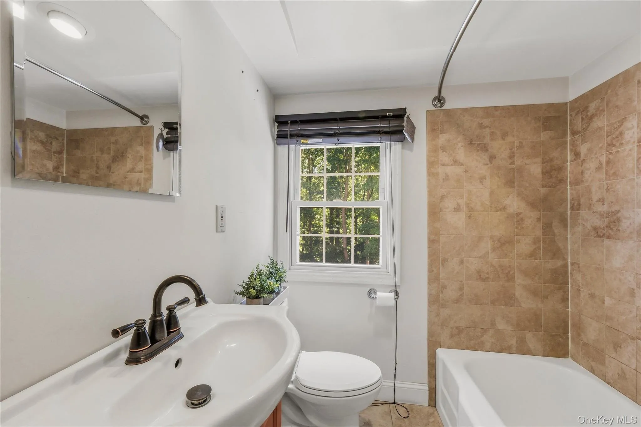 20 Valley View Road, Hyde Park, NY, 4 Bedrooms Bedrooms, 8 Rooms Rooms,2 BathroomsBathrooms,Residential,For Rent,Valley View,0,KEY1012183 20 Valley View Road, Hyde Park, NY, 4 Bedrooms Bedrooms, 8 Rooms Rooms,2 BathroomsBathrooms,Residential,For Rent,Valley View,0,KEY1012183