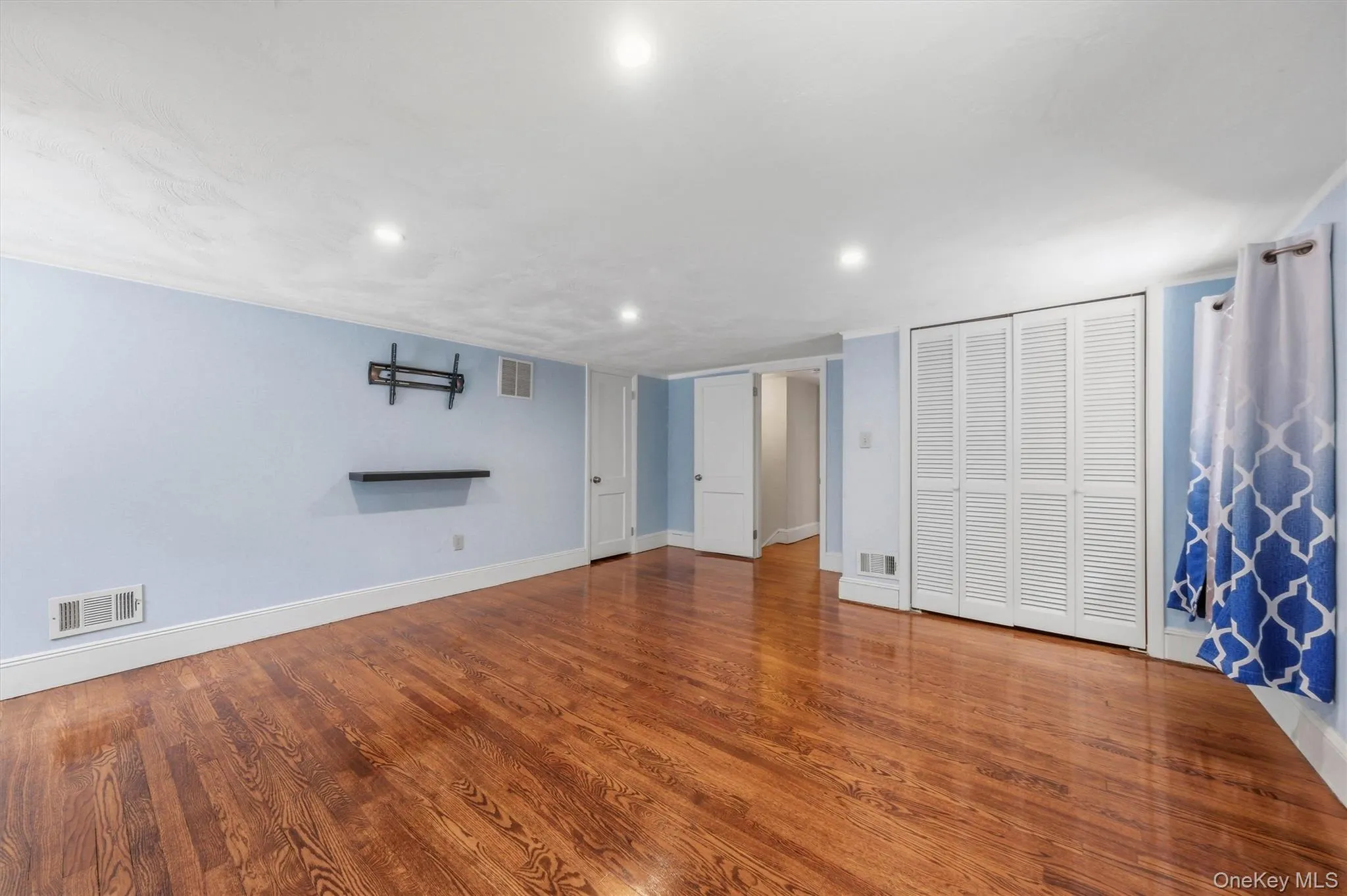 20 Valley View Road, Hyde Park, NY, 4 Bedrooms Bedrooms, 8 Rooms Rooms,2 BathroomsBathrooms,Residential,For Rent,Valley View,0,KEY1012183 20 Valley View Road, Hyde Park, NY, 4 Bedrooms Bedrooms, 8 Rooms Rooms,2 BathroomsBathrooms,Residential,For Rent,Valley View,0,KEY1012183