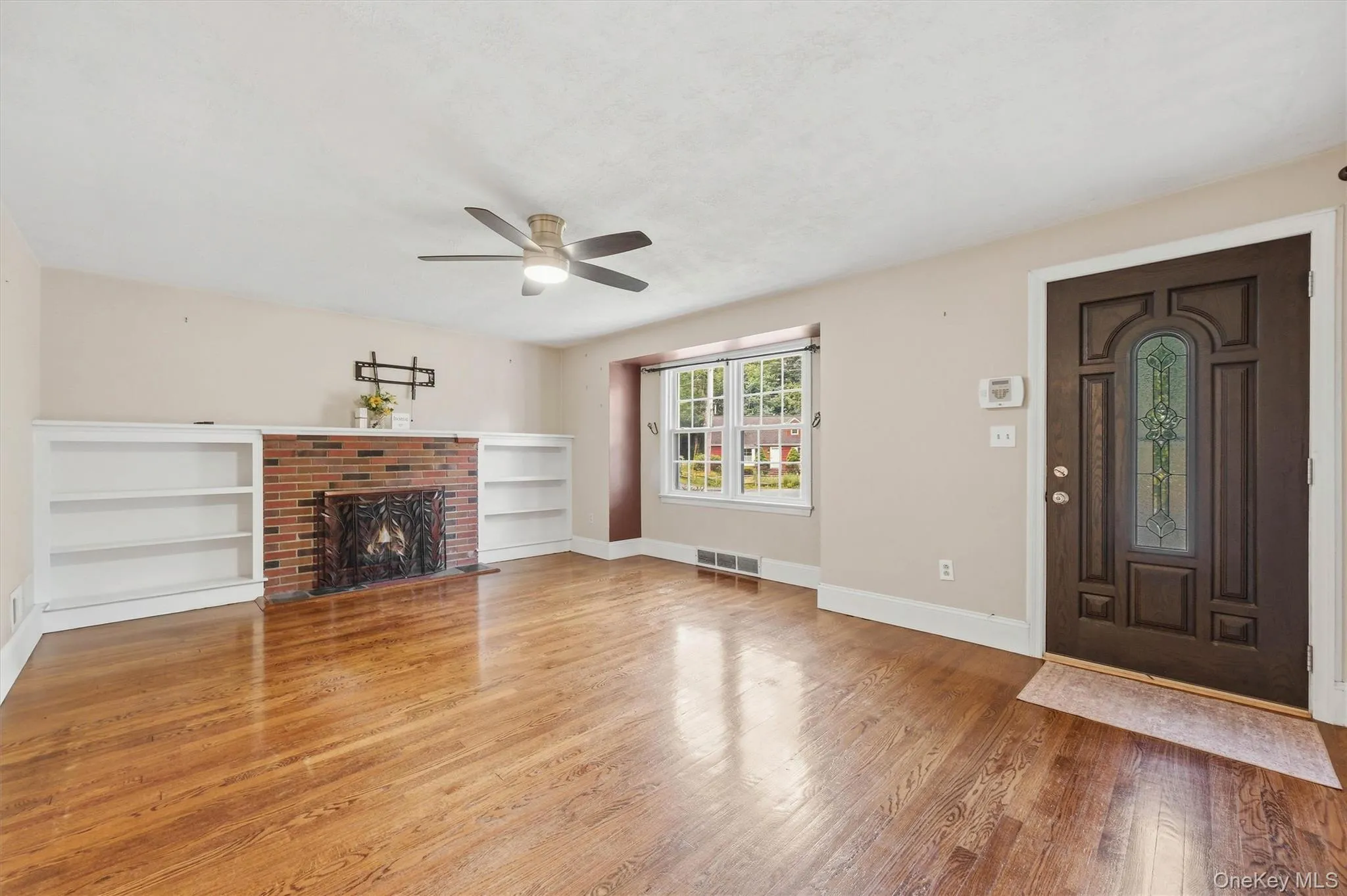 20 Valley View Road, Hyde Park, NY, 4 Bedrooms Bedrooms, 8 Rooms Rooms,2 BathroomsBathrooms,Residential,For Rent,Valley View,0,KEY1012183 20 Valley View Road, Hyde Park, NY, 4 Bedrooms Bedrooms, 8 Rooms Rooms,2 BathroomsBathrooms,Residential,For Rent,Valley View,0,KEY1012183