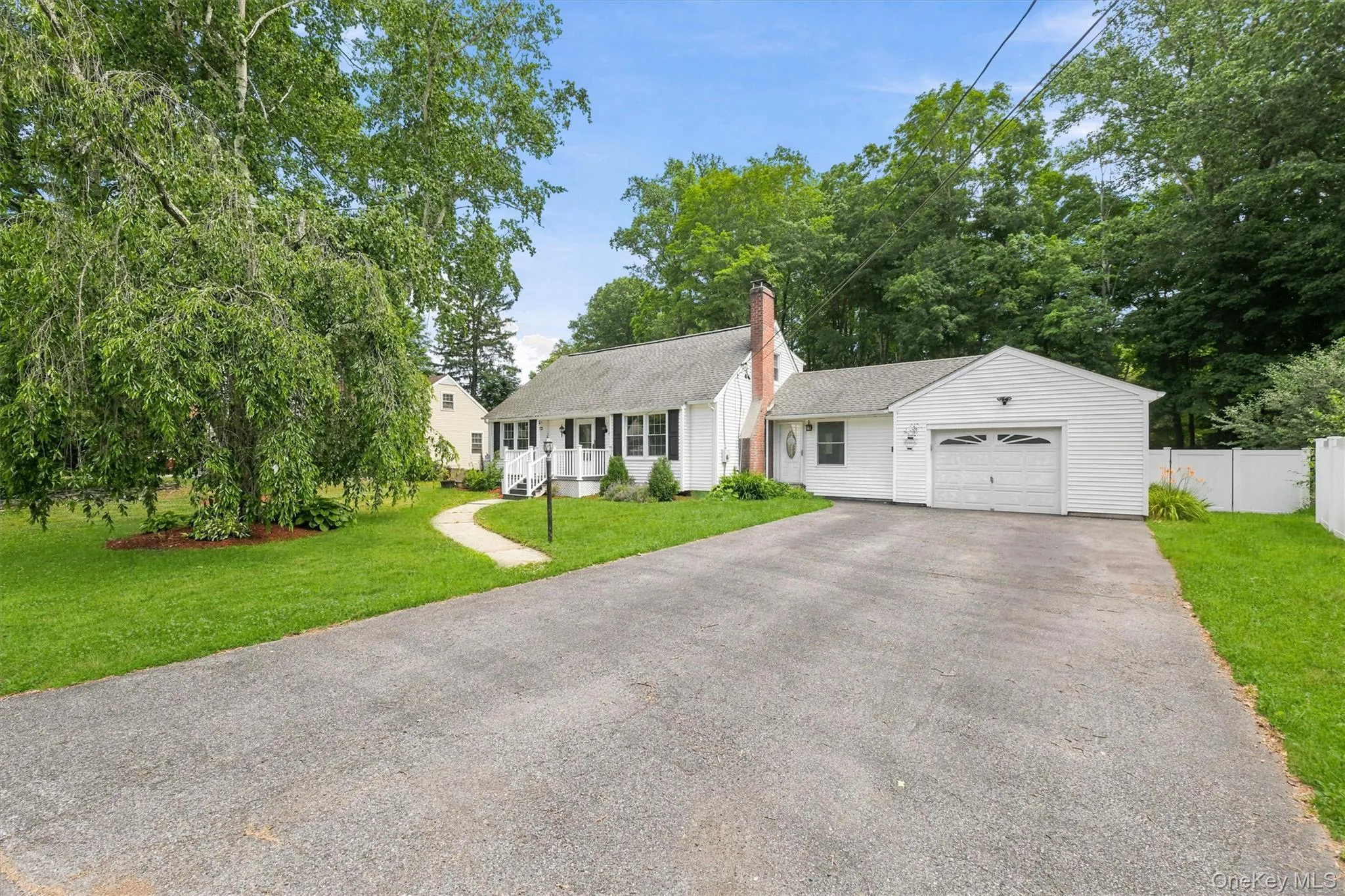 20 Valley View Road, Hyde Park, NY, 4 Bedrooms Bedrooms, 8 Rooms Rooms,2 BathroomsBathrooms,Residential,For Rent,Valley View,0,KEY1012183 20 Valley View Road, Hyde Park, NY, 4 Bedrooms Bedrooms, 8 Rooms Rooms,2 BathroomsBathrooms,Residential,For Rent,Valley View,0,KEY1012183