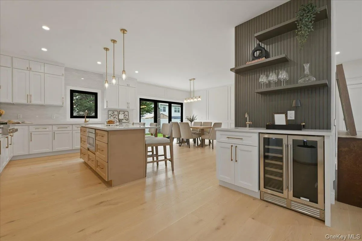 24 Middle Lane, Hempstead, NY, 5 Bedrooms Bedrooms, 8 Rooms Rooms,5 BathroomsBathrooms,Residential,For Rent,Middle,0,1012186 24 Middle Lane, Hempstead, NY, 5 Bedrooms Bedrooms, 8 Rooms Rooms,5 BathroomsBathrooms,Residential,For Rent,Middle,0,1012186