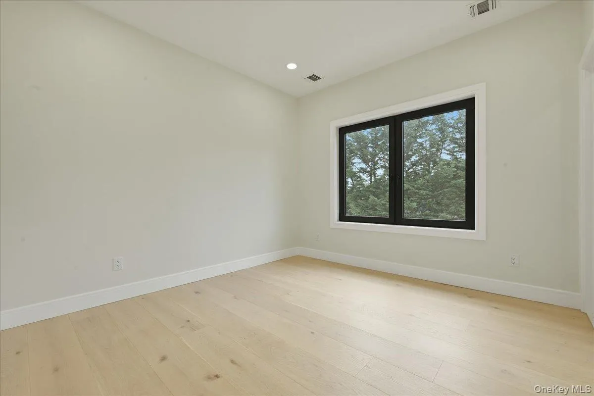 24 Middle Lane, Hempstead, NY, 5 Bedrooms Bedrooms, 8 Rooms Rooms,5 BathroomsBathrooms,Residential,For Rent,Middle,0,1012186 24 Middle Lane, Hempstead, NY, 5 Bedrooms Bedrooms, 8 Rooms Rooms,5 BathroomsBathrooms,Residential,For Rent,Middle,0,1012186