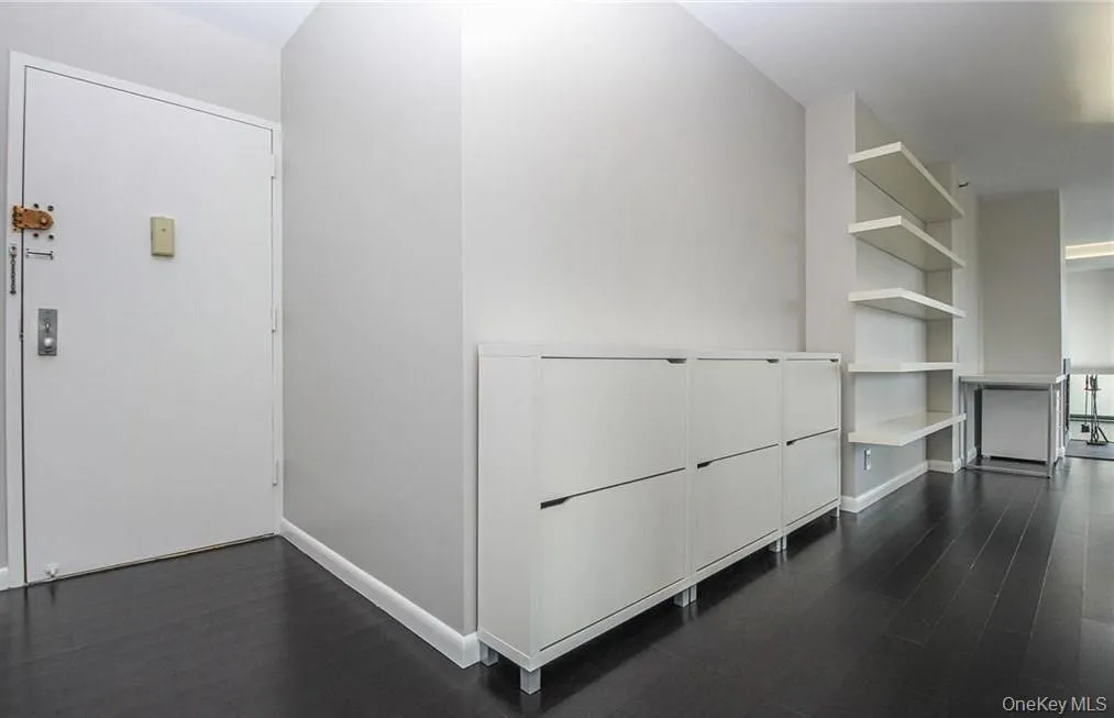 10 Cottage Place, White Plains, NY, 1 Bedroom Bedrooms, 5 Rooms Rooms,1 BathroomBathrooms,Residential,For Rent,Cottage,0,1012187 10 Cottage Place, White Plains, NY, 1 Bedroom Bedrooms, 5 Rooms Rooms,1 BathroomBathrooms,Residential,For Rent,Cottage,0,1012187