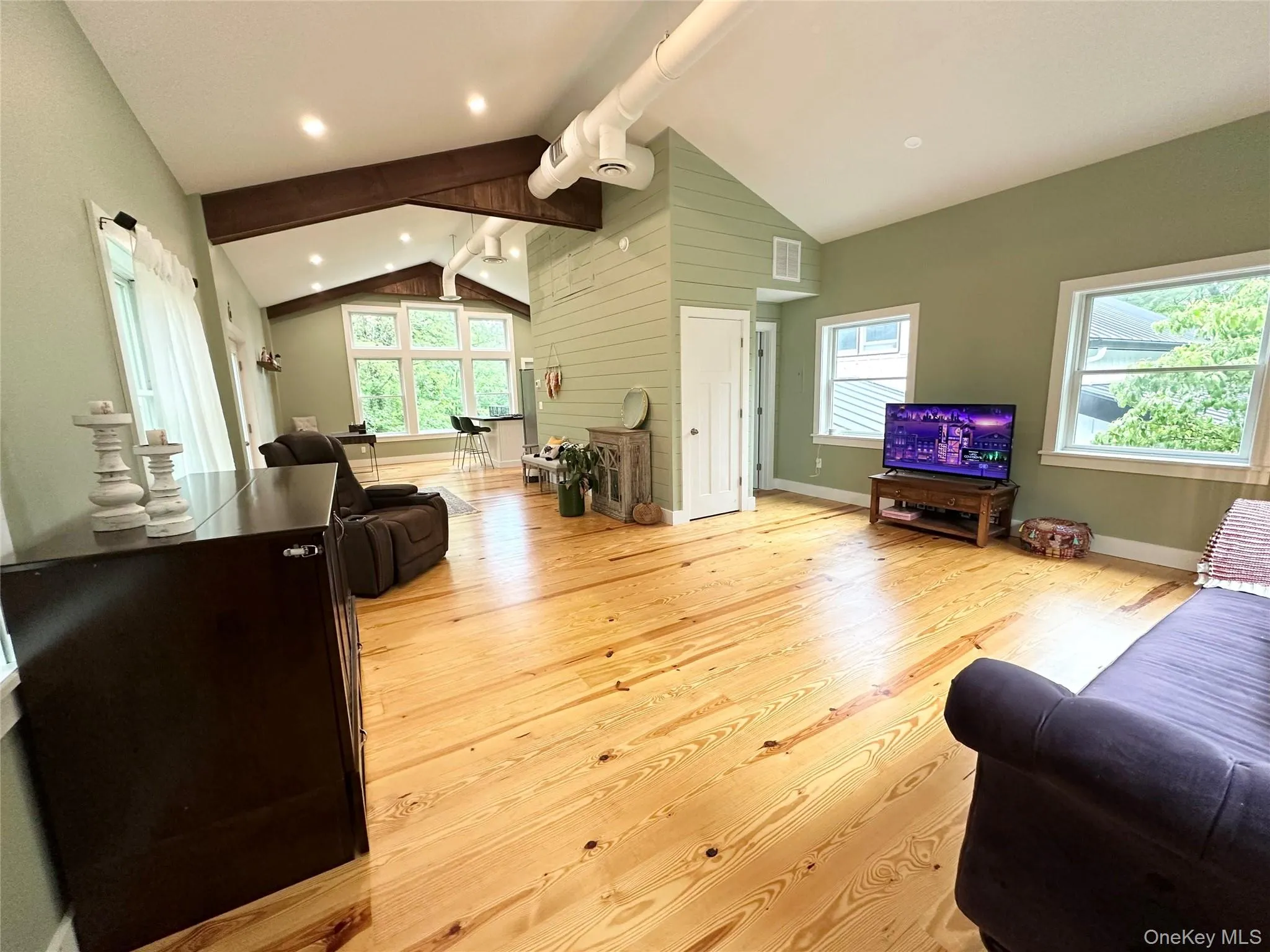 bonus room/office bonus room/office