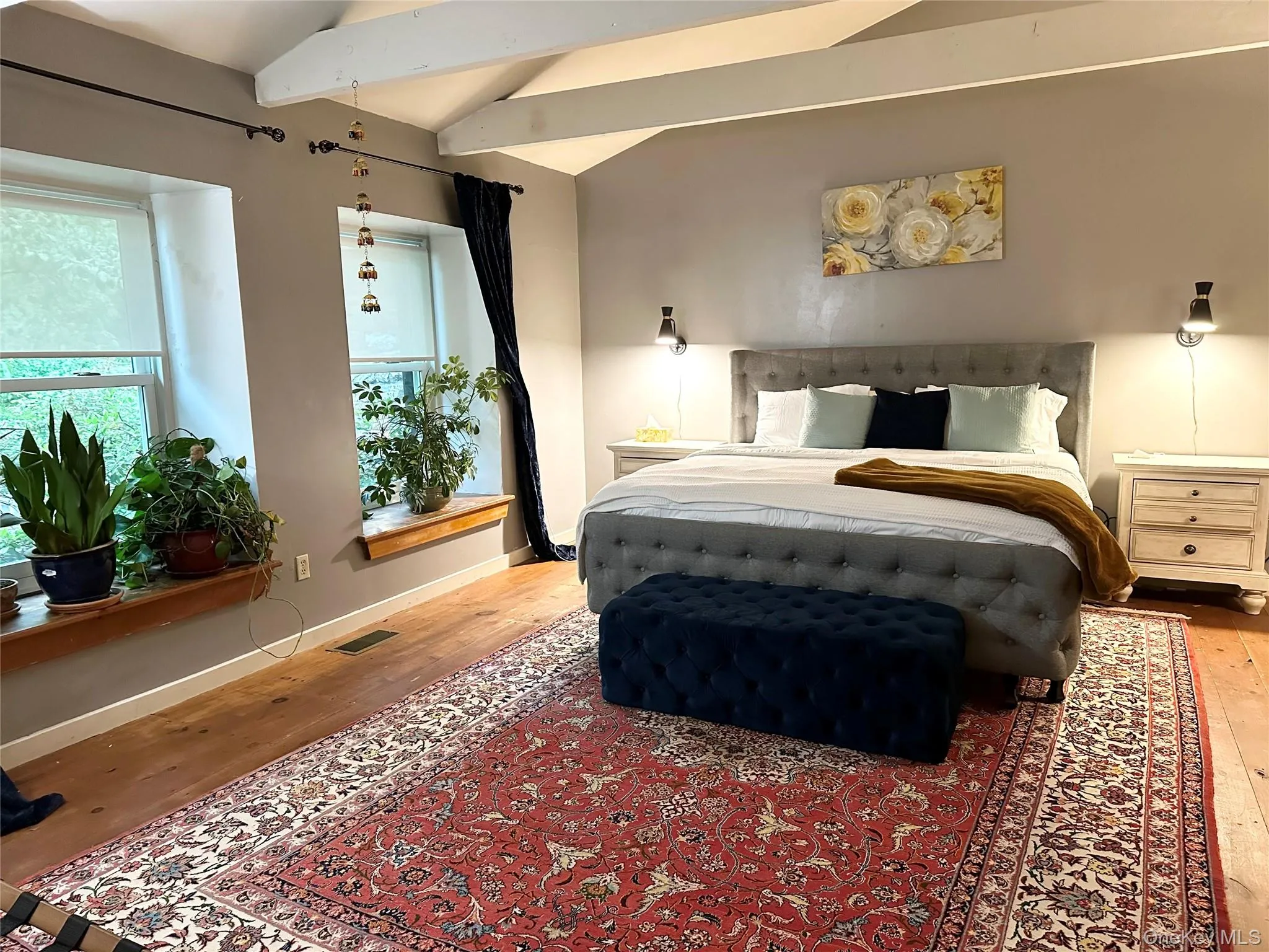 Primary bedroom with full en suite bath with nice windows Primary bedroom with full en suite bath with nice windows