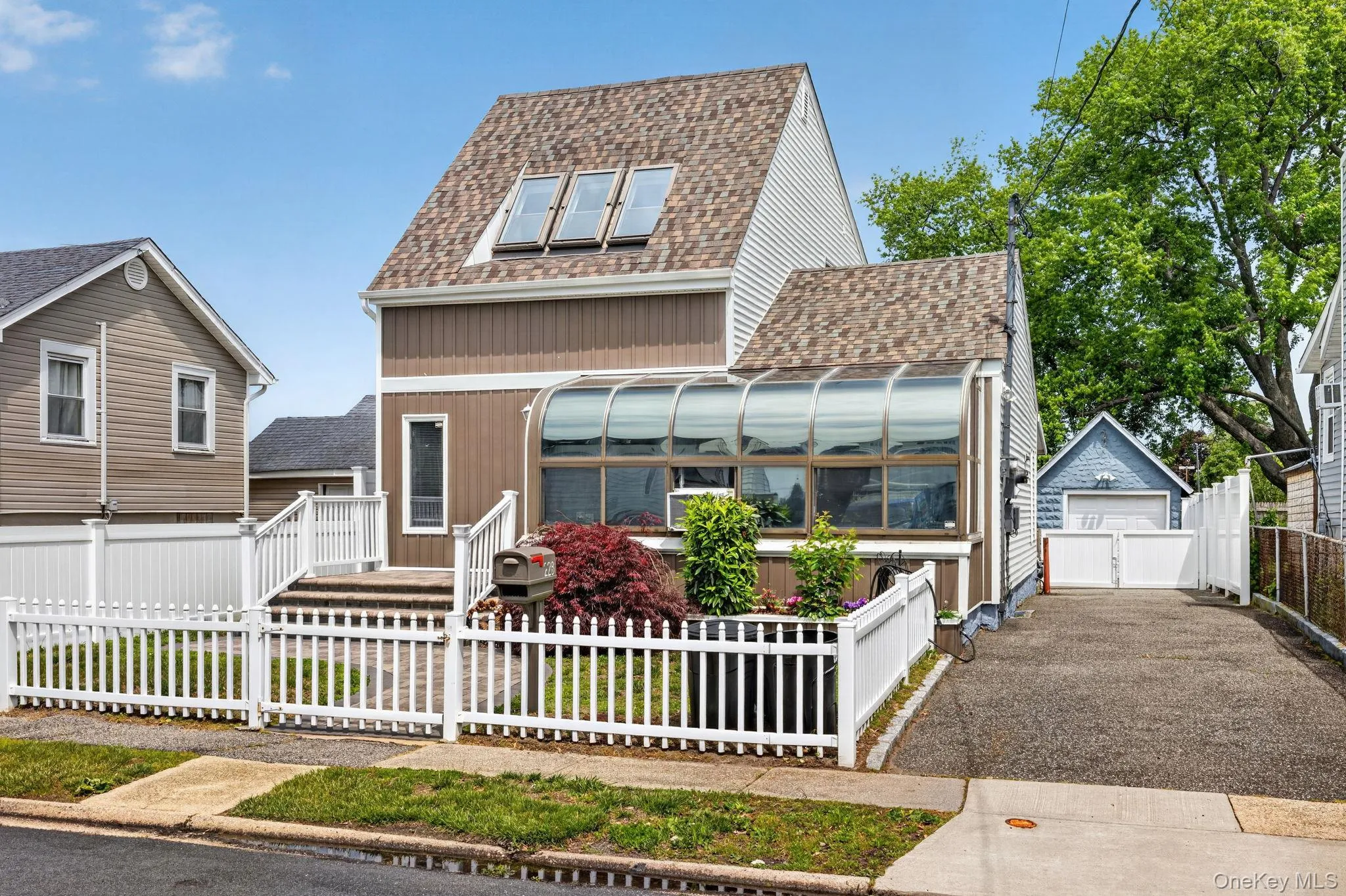 228 Clearwater Road, Babylon, NY, 2 Bedrooms Bedrooms, 6 Rooms Rooms,2 BathroomsBathrooms,Residential,For Rent,Clearwater,0,1012190 228 Clearwater Road, Babylon, NY, 2 Bedrooms Bedrooms, 6 Rooms Rooms,2 BathroomsBathrooms,Residential,For Rent,Clearwater,0,1012190