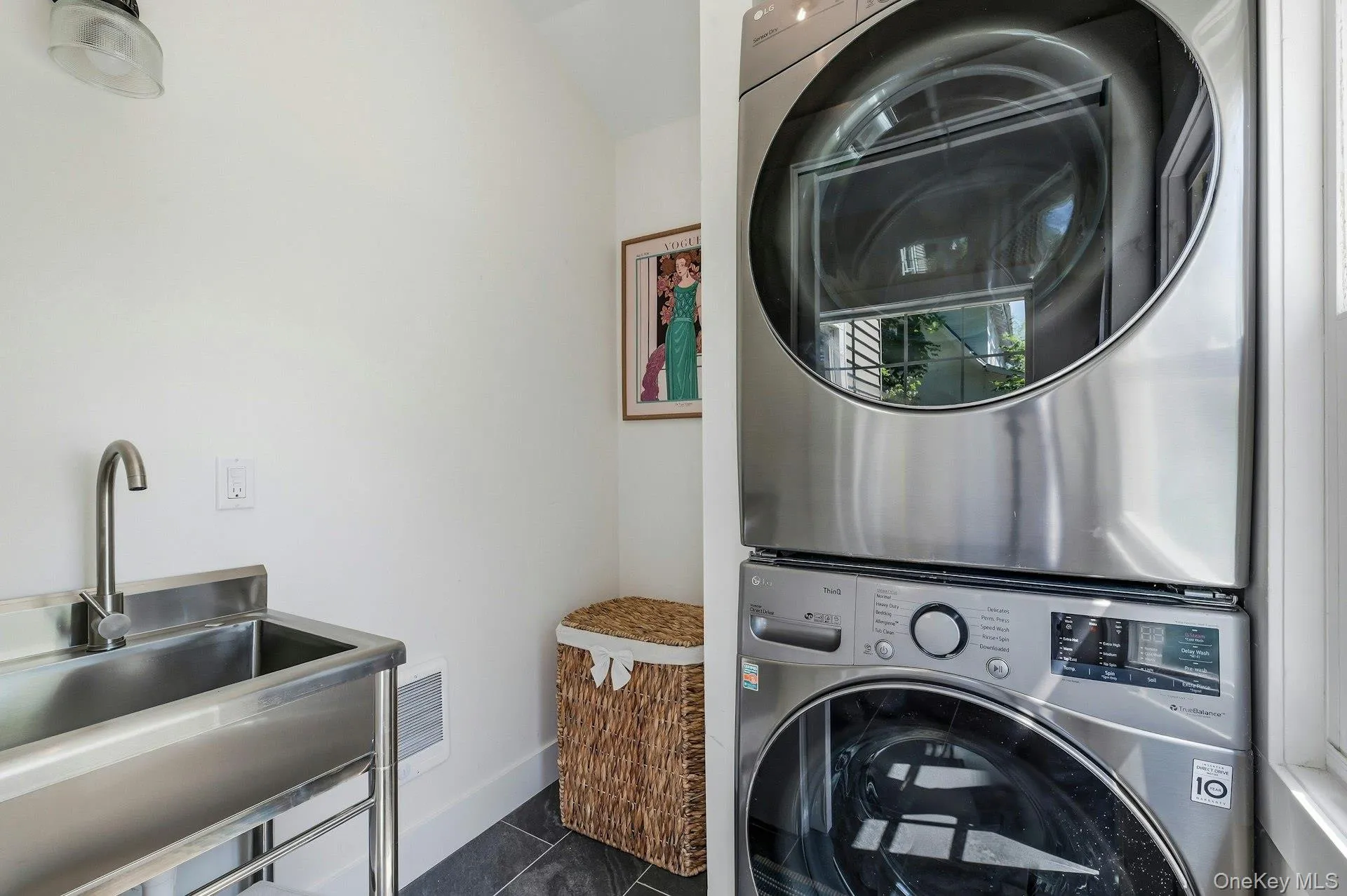 185 Cedar Avenue, Brookhaven, NY, 3 Bedrooms Bedrooms, 6 Rooms Rooms,1 BathroomBathrooms,Residential,For Rent,Cedar,0,1012200 185 Cedar Avenue, Brookhaven, NY, 3 Bedrooms Bedrooms, 6 Rooms Rooms,1 BathroomBathrooms,Residential,For Rent,Cedar,0,1012200