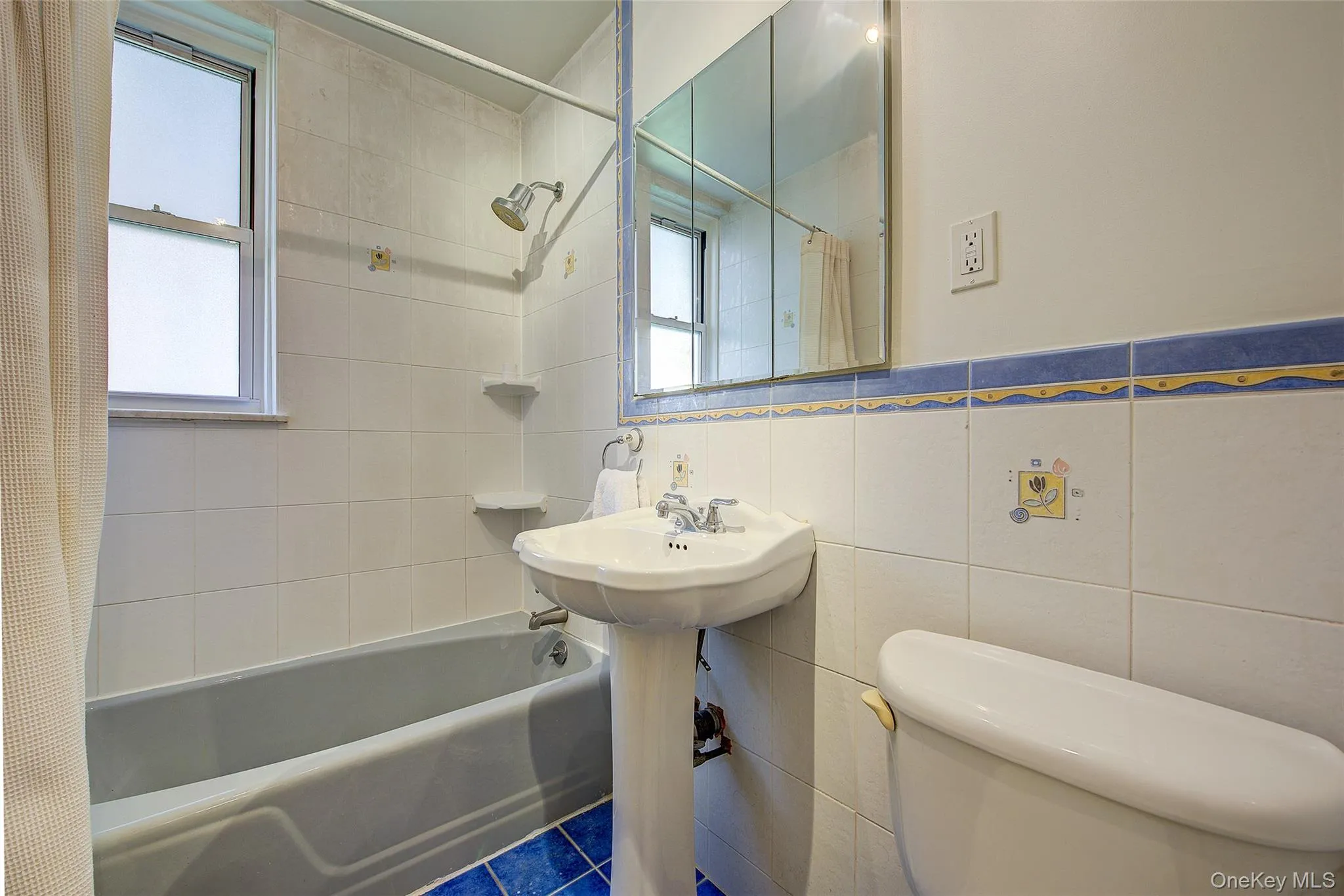 35-16 80th Street, New York, NY, 1 Bedroom Bedrooms, 3 Rooms Rooms,1 BathroomBathrooms,Residential,For Rent,80th,0,1012202 35-16 80th Street, New York, NY, 1 Bedroom Bedrooms, 3 Rooms Rooms,1 BathroomBathrooms,Residential,For Rent,80th,0,1012202