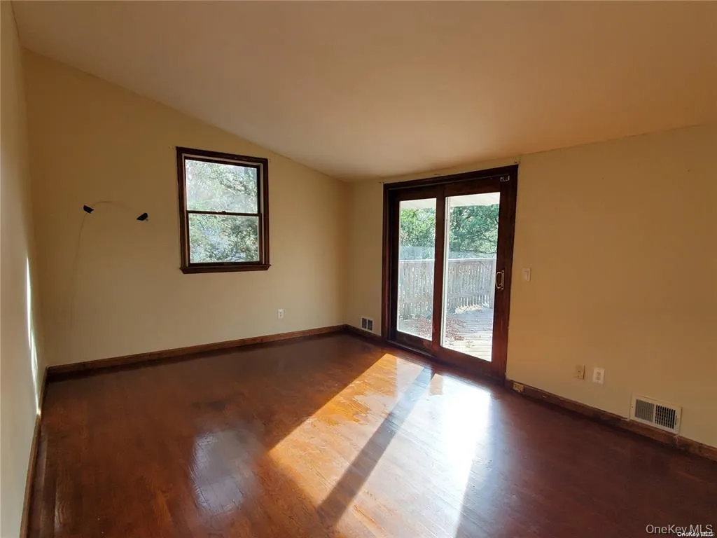 28 Longhorn Lane, Brookhaven, NY, 4 Bedrooms Bedrooms, 8 Rooms Rooms,2 BathroomsBathrooms,Residential Lease,For Rent,Longhorn,0,1012205 28 Longhorn Lane, Brookhaven, NY, 4 Bedrooms Bedrooms, 8 Rooms Rooms,2 BathroomsBathrooms,Residential Lease,For Rent,Longhorn,0,1012205