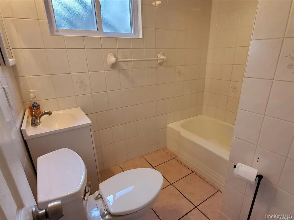 28 Longhorn Lane, Brookhaven, NY, 4 Bedrooms Bedrooms, 8 Rooms Rooms,2 BathroomsBathrooms,Residential Lease,For Rent,Longhorn,0,1012205 28 Longhorn Lane, Brookhaven, NY, 4 Bedrooms Bedrooms, 8 Rooms Rooms,2 BathroomsBathrooms,Residential Lease,For Rent,Longhorn,0,1012205