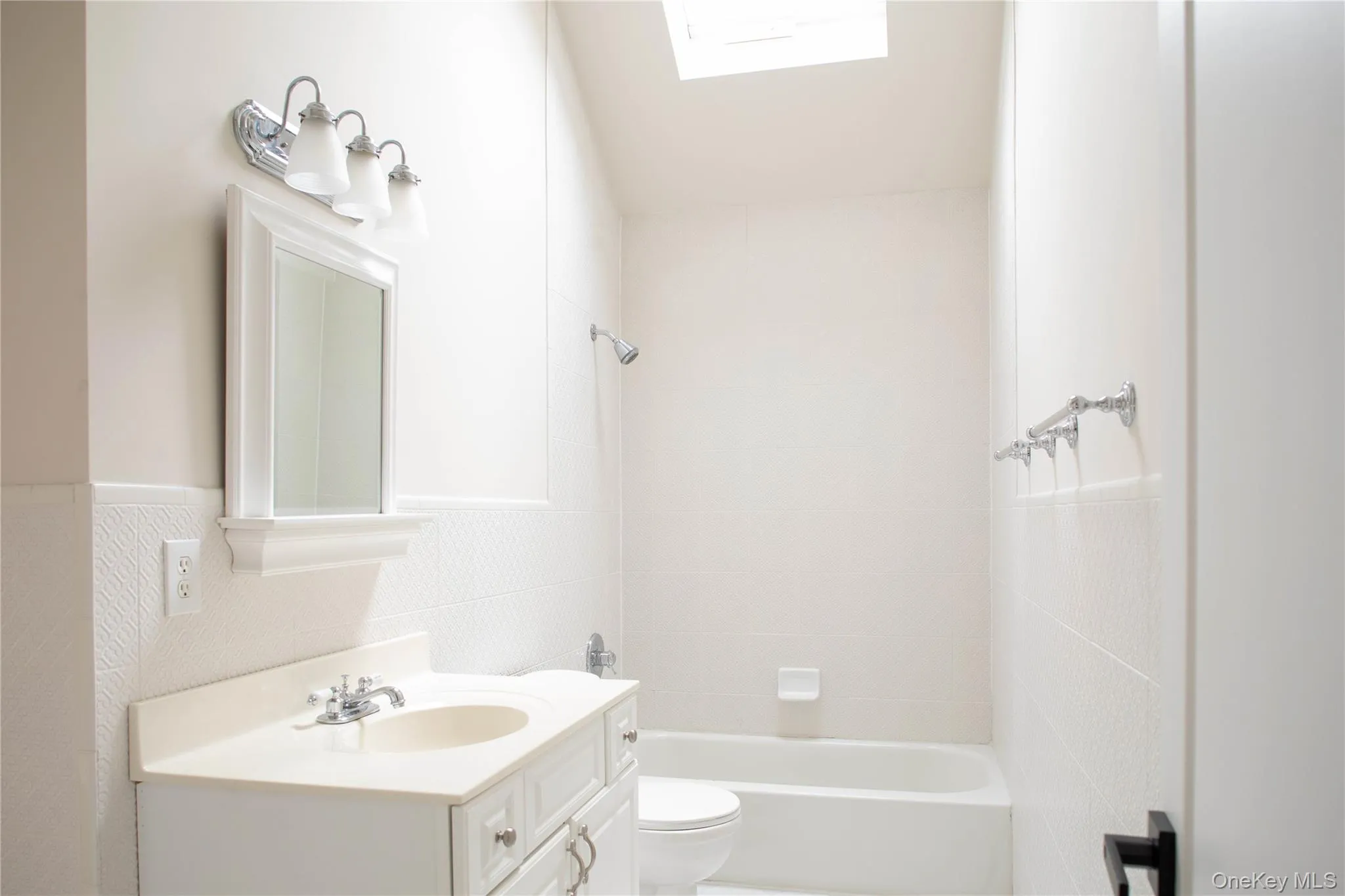 1999 Deerfield Road, Southampton, NY, 5 Bedrooms Bedrooms, 13 Rooms Rooms,4 BathroomsBathrooms,Residential,For Rent,Deerfield,0,1012206 1999 Deerfield Road, Southampton, NY, 5 Bedrooms Bedrooms, 13 Rooms Rooms,4 BathroomsBathrooms,Residential,For Rent,Deerfield,0,1012206