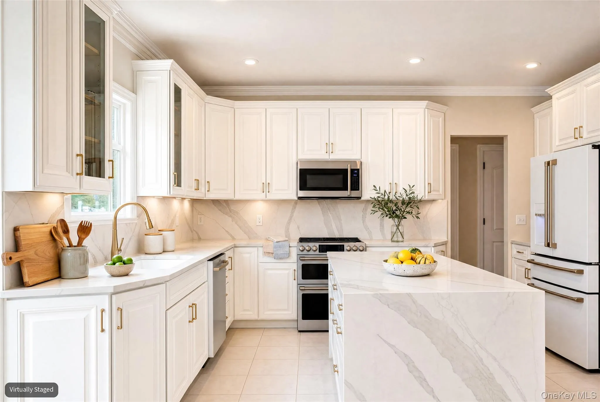 1999 Deerfield Road, Southampton, New York 11976