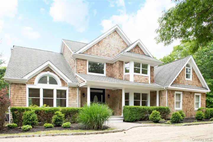 1999 Deerfield Road, Southampton, New York 11976