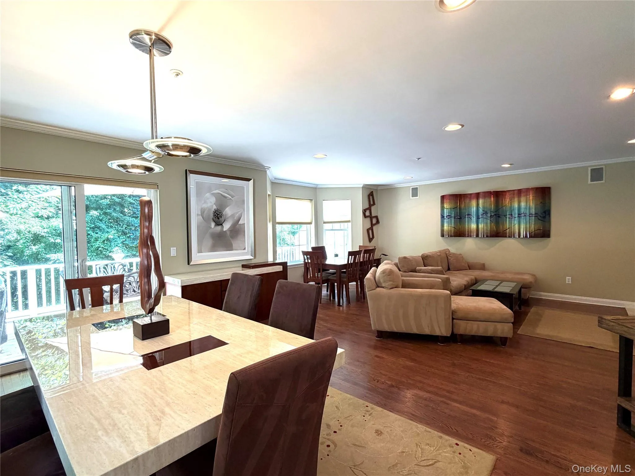 Dining/living room Dining/living room