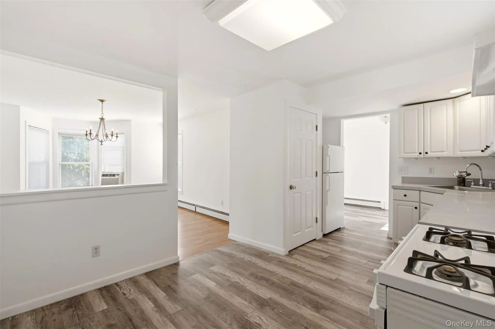 237 Fulton Street, North Hempstead, NY, 4 Bedrooms Bedrooms, 7 Rooms Rooms,2 BathroomsBathrooms,Residential,For Rent,Fulton,0,1012210 237 Fulton Street, North Hempstead, NY, 4 Bedrooms Bedrooms, 7 Rooms Rooms,2 BathroomsBathrooms,Residential,For Rent,Fulton,0,1012210