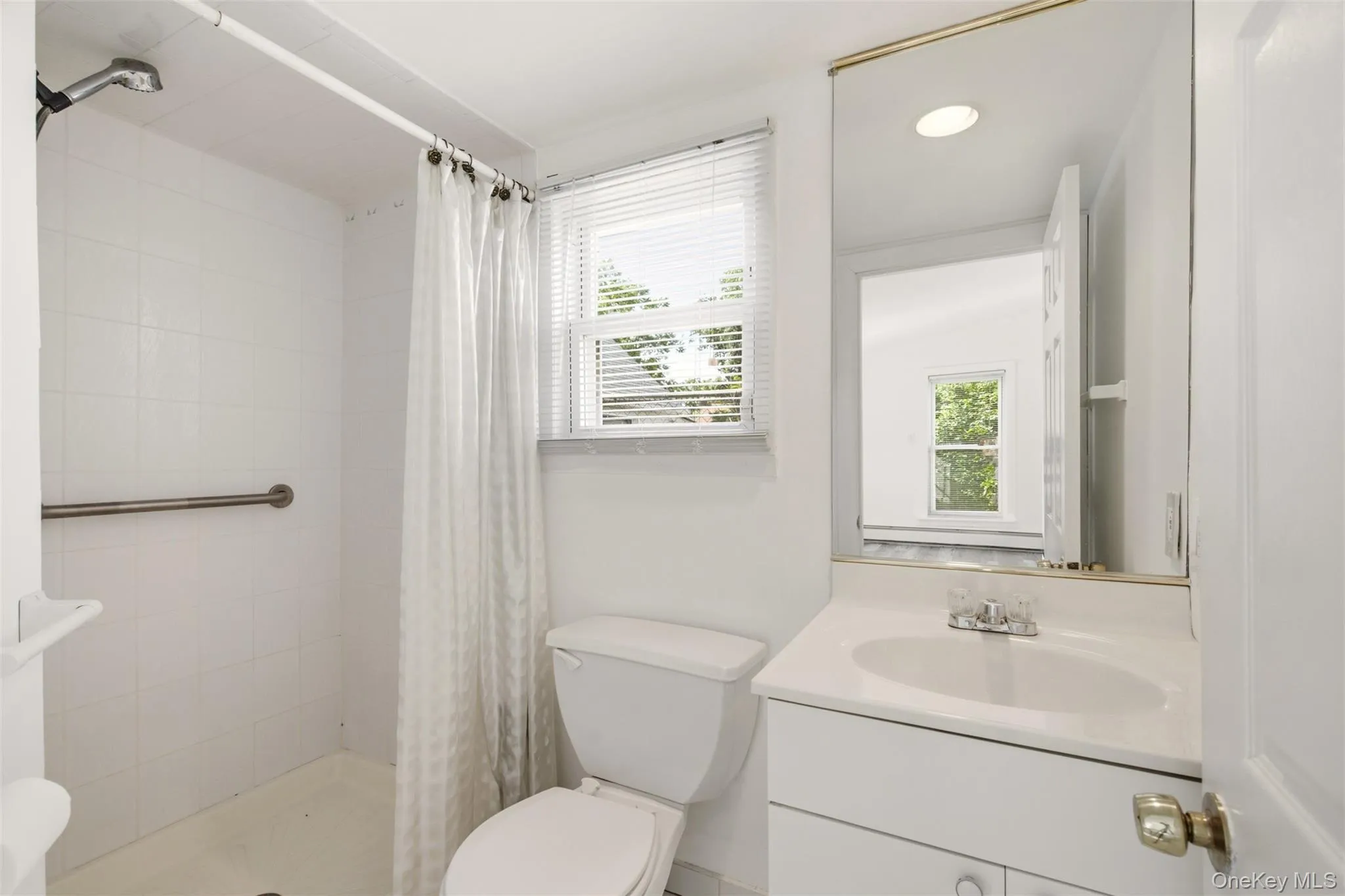 237 Fulton Street, North Hempstead, NY, 4 Bedrooms Bedrooms, 7 Rooms Rooms,2 BathroomsBathrooms,Residential,For Rent,Fulton,0,1012210 237 Fulton Street, North Hempstead, NY, 4 Bedrooms Bedrooms, 7 Rooms Rooms,2 BathroomsBathrooms,Residential,For Rent,Fulton,0,1012210