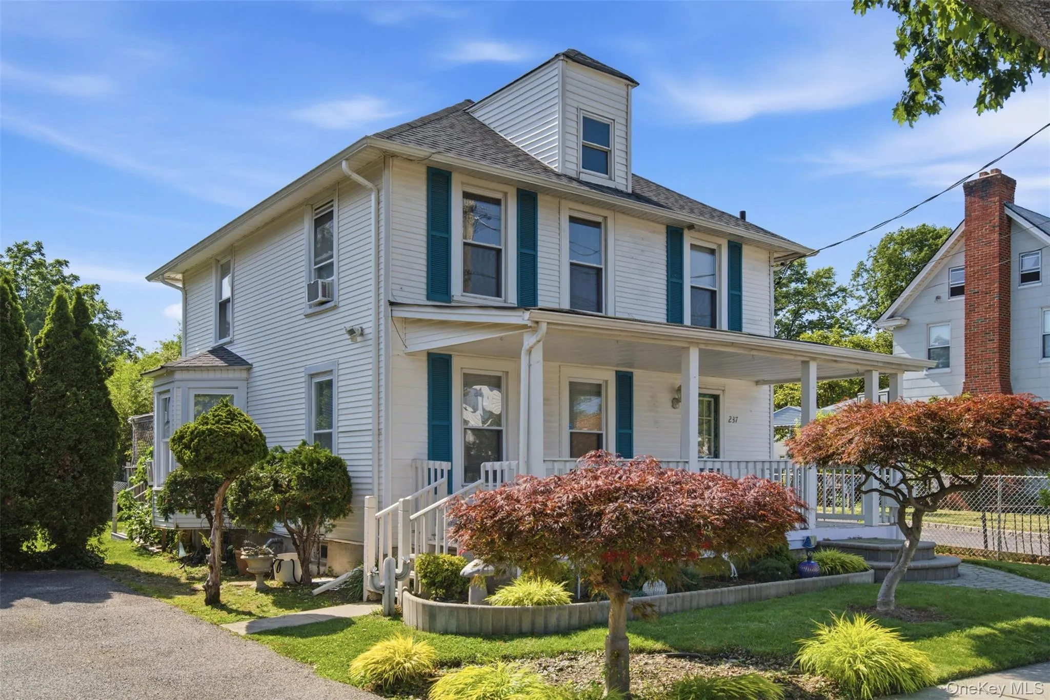 237 Fulton Street, North Hempstead, NY, 4 Bedrooms Bedrooms, 7 Rooms Rooms,2 BathroomsBathrooms,Residential,For Rent,Fulton,0,1012210 237 Fulton Street, North Hempstead, NY, 4 Bedrooms Bedrooms, 7 Rooms Rooms,2 BathroomsBathrooms,Residential,For Rent,Fulton,0,1012210