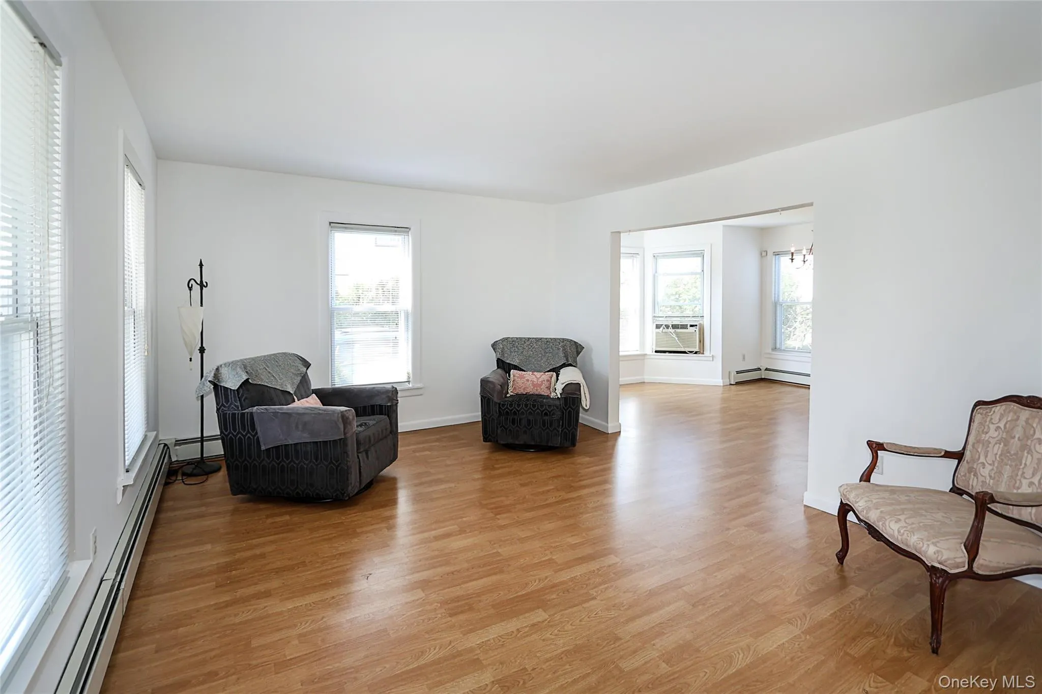 237 Fulton Street, North Hempstead, NY, 4 Bedrooms Bedrooms, 7 Rooms Rooms,2 BathroomsBathrooms,Residential,For Rent,Fulton,0,1012210 237 Fulton Street, North Hempstead, NY, 4 Bedrooms Bedrooms, 7 Rooms Rooms,2 BathroomsBathrooms,Residential,For Rent,Fulton,0,1012210