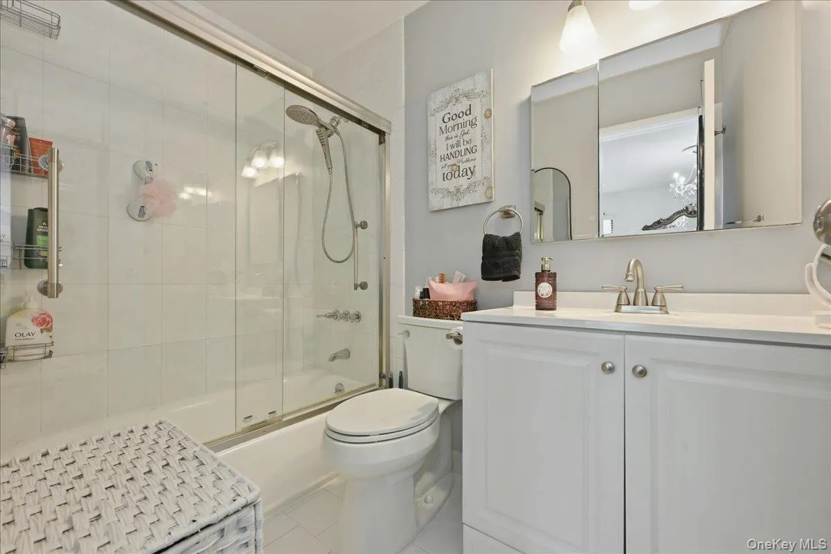 127 Laurel Lane, Hempstead, NY, 1 Bedroom Bedrooms, 4 Rooms Rooms,1 BathroomBathrooms,Residential,For Rent,Laurel,0,1012211 127 Laurel Lane, Hempstead, NY, 1 Bedroom Bedrooms, 4 Rooms Rooms,1 BathroomBathrooms,Residential,For Rent,Laurel,0,1012211