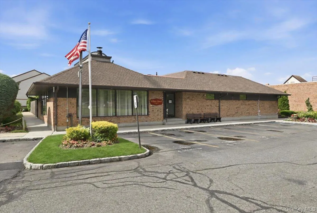 127 Laurel Lane, Hempstead, NY, 1 Bedroom Bedrooms, 4 Rooms Rooms,1 BathroomBathrooms,Residential,For Rent,Laurel,0,1012211 127 Laurel Lane, Hempstead, NY, 1 Bedroom Bedrooms, 4 Rooms Rooms,1 BathroomBathrooms,Residential,For Rent,Laurel,0,1012211