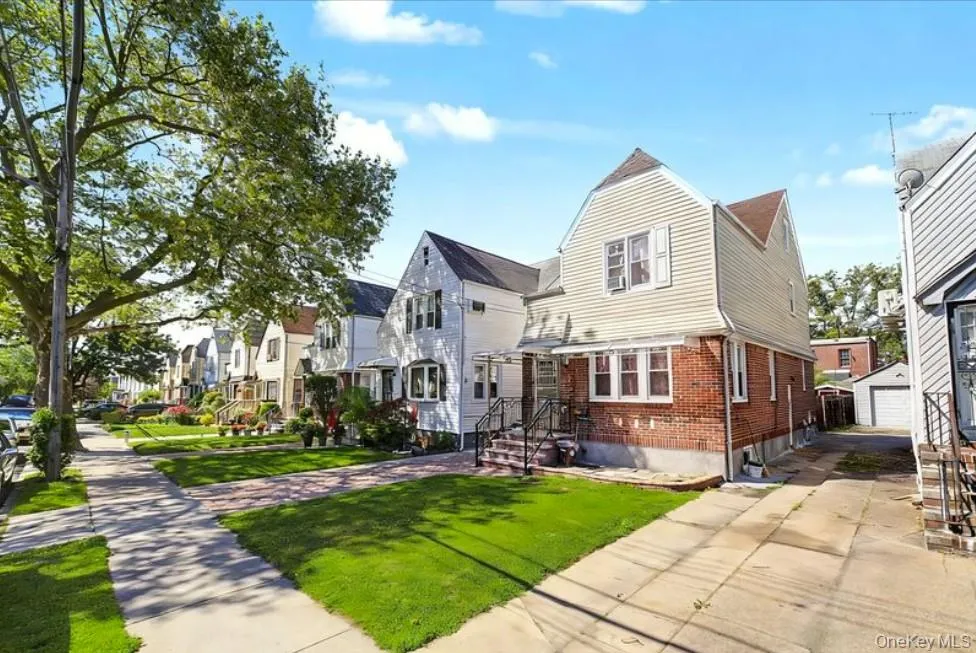 8926 210th Street, New York, NY, 5 Bedrooms Bedrooms, 10 Rooms Rooms,3 BathroomsBathrooms,Residential,For Rent,210th,0,1012213 8926 210th Street, New York, NY, 5 Bedrooms Bedrooms, 10 Rooms Rooms,3 BathroomsBathrooms,Residential,For Rent,210th,0,1012213