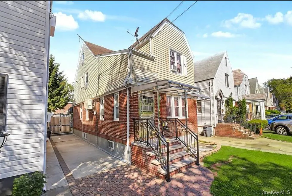 8926 210th Street, New York, NY, 5 Bedrooms Bedrooms, 10 Rooms Rooms,3 BathroomsBathrooms,Residential,For Rent,210th,0,1012213 8926 210th Street, New York, NY, 5 Bedrooms Bedrooms, 10 Rooms Rooms,3 BathroomsBathrooms,Residential,For Rent,210th,0,1012213