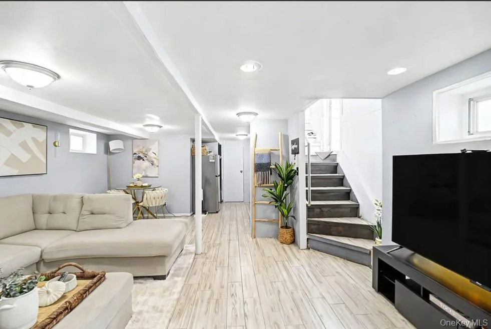 8926 210th Street, New York, NY, 5 Bedrooms Bedrooms, 10 Rooms Rooms,3 BathroomsBathrooms,Residential,For Rent,210th,0,1012213 8926 210th Street, New York, NY, 5 Bedrooms Bedrooms, 10 Rooms Rooms,3 BathroomsBathrooms,Residential,For Rent,210th,0,1012213