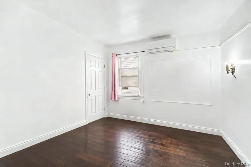 8926 210th Street, New York, NY, 5 Bedrooms Bedrooms, 10 Rooms Rooms,3 BathroomsBathrooms,Residential,For Rent,210th,0,1012213 8926 210th Street, New York, NY, 5 Bedrooms Bedrooms, 10 Rooms Rooms,3 BathroomsBathrooms,Residential,For Rent,210th,0,1012213