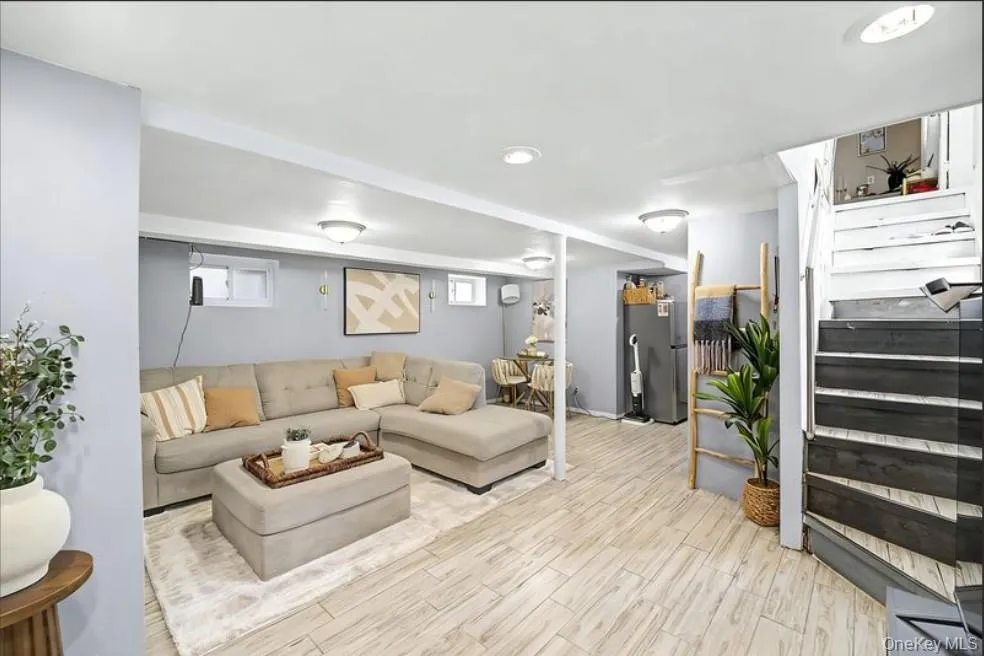 8926 210th Street, New York, NY, 5 Bedrooms Bedrooms, 10 Rooms Rooms,3 BathroomsBathrooms,Residential,For Rent,210th,0,1012213 8926 210th Street, New York, NY, 5 Bedrooms Bedrooms, 10 Rooms Rooms,3 BathroomsBathrooms,Residential,For Rent,210th,0,1012213