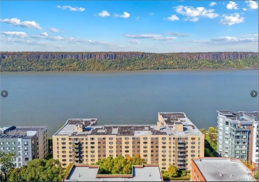 1085 Warburton Avenue, Yonkers, NY, 2 Bedrooms Bedrooms, 7 Rooms Rooms,1 BathroomBathrooms,Residential,For Rent,Warburton,0,1012214 1085 Warburton Avenue, Yonkers, NY, 2 Bedrooms Bedrooms, 7 Rooms Rooms,1 BathroomBathrooms,Residential,For Rent,Warburton,0,1012214