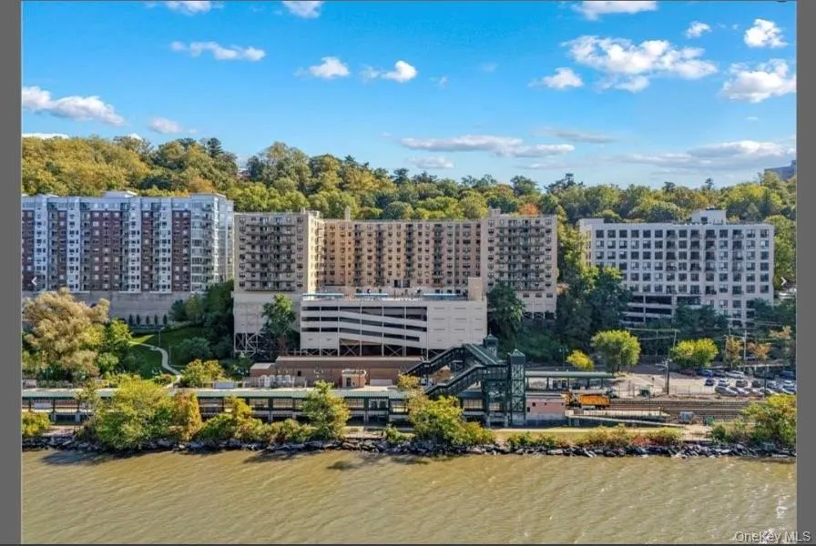 1085 Warburton Avenue, Yonkers, NY, 2 Bedrooms Bedrooms, 7 Rooms Rooms,1 BathroomBathrooms,Residential,For Rent,Warburton,0,1012214 1085 Warburton Avenue, Yonkers, NY, 2 Bedrooms Bedrooms, 7 Rooms Rooms,1 BathroomBathrooms,Residential,For Rent,Warburton,0,1012214