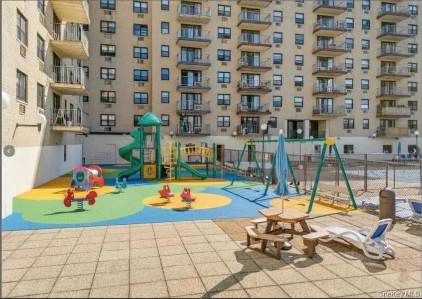 1085 Warburton Avenue, Yonkers, NY, 2 Bedrooms Bedrooms, 7 Rooms Rooms,1 BathroomBathrooms,Residential,For Rent,Warburton,0,1012214 1085 Warburton Avenue, Yonkers, NY, 2 Bedrooms Bedrooms, 7 Rooms Rooms,1 BathroomBathrooms,Residential,For Rent,Warburton,0,1012214