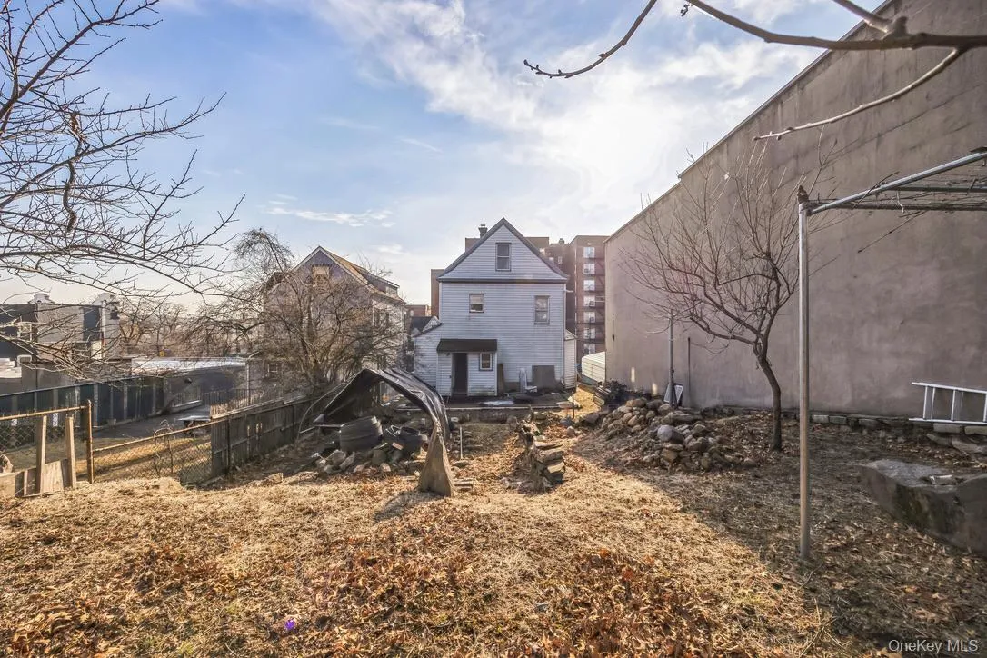 1052 Mc Lean Avenue, Yonkers, NY, 3 Bedrooms Bedrooms, 5 Rooms Rooms,2 BathroomsBathrooms,Residential,For Rent,Mc Lean,0,1012215 1052 Mc Lean Avenue, Yonkers, NY, 3 Bedrooms Bedrooms, 5 Rooms Rooms,2 BathroomsBathrooms,Residential,For Rent,Mc Lean,0,1012215