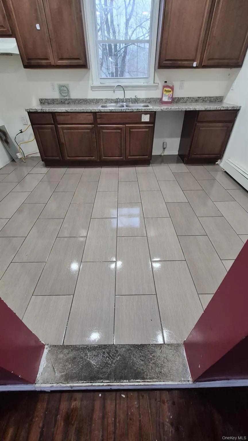 6221 State Route 42, Fallsburg, NY, 3 Bedrooms Bedrooms, 8 Rooms Rooms,1 BathroomBathrooms,Residential Lease,For Rent,State Route 42,0,1012216 6221 State Route 42, Fallsburg, NY, 3 Bedrooms Bedrooms, 8 Rooms Rooms,1 BathroomBathrooms,Residential Lease,For Rent,State Route 42,0,1012216