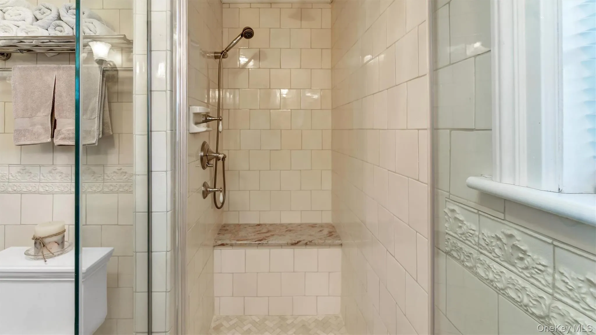 Full Bath Full Bath