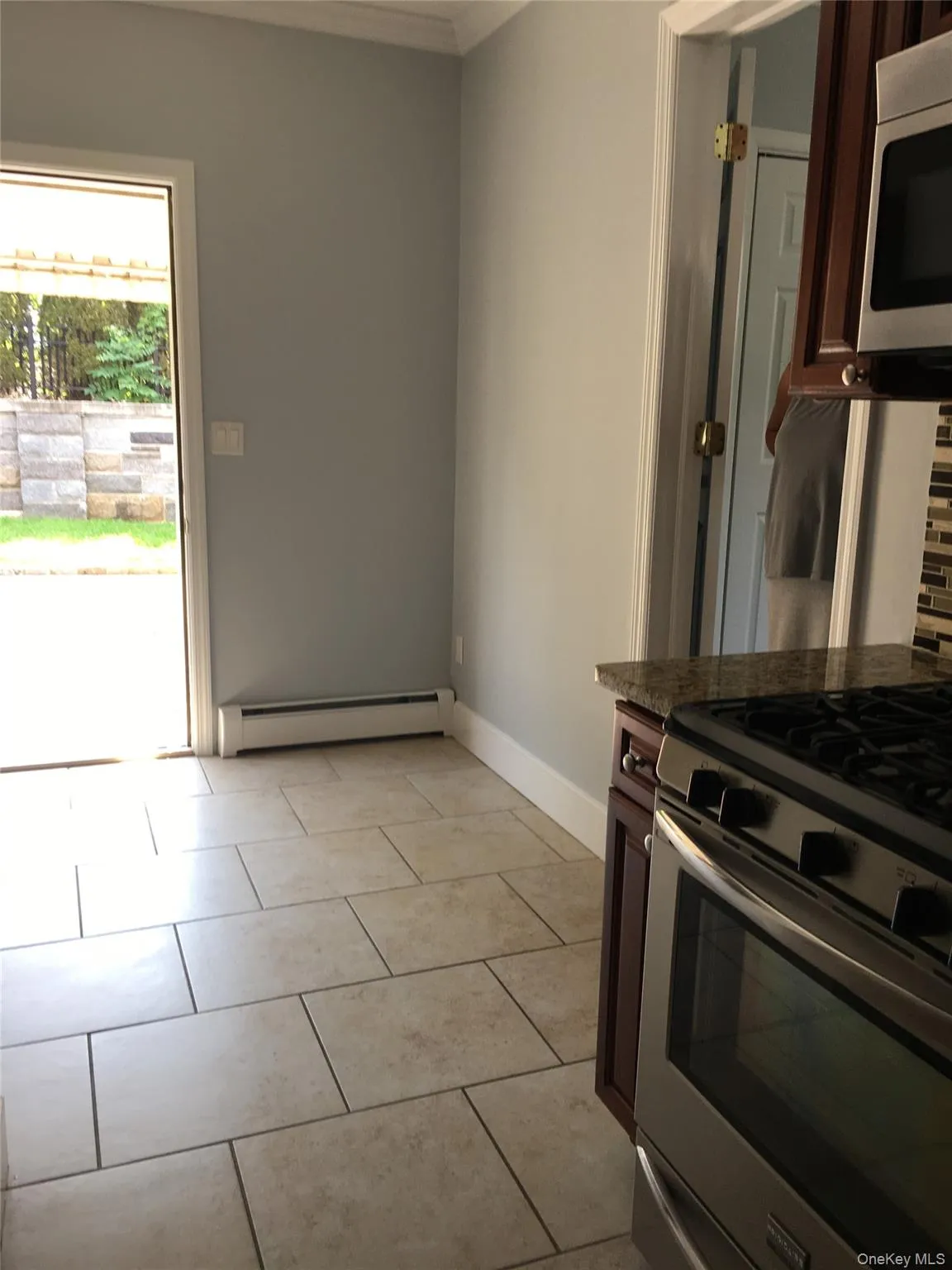 48 Parkway Road, Eastchester, NY, 3 Bedrooms Bedrooms, 5 Rooms Rooms,1 BathroomBathrooms,Residential Lease,For Rent,Parkway,0,1012220 48 Parkway Road, Eastchester, NY, 3 Bedrooms Bedrooms, 5 Rooms Rooms,1 BathroomBathrooms,Residential Lease,For Rent,Parkway,0,1012220
