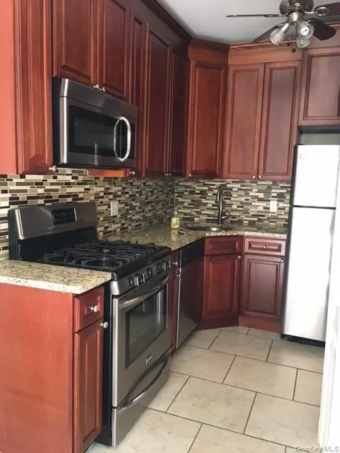 48 Parkway Road, Eastchester, NY, 3 Bedrooms Bedrooms, 5 Rooms Rooms,1 BathroomBathrooms,Residential Lease,For Rent,Parkway,0,1012220 48 Parkway Road, Eastchester, NY, 3 Bedrooms Bedrooms, 5 Rooms Rooms,1 BathroomBathrooms,Residential Lease,For Rent,Parkway,0,1012220