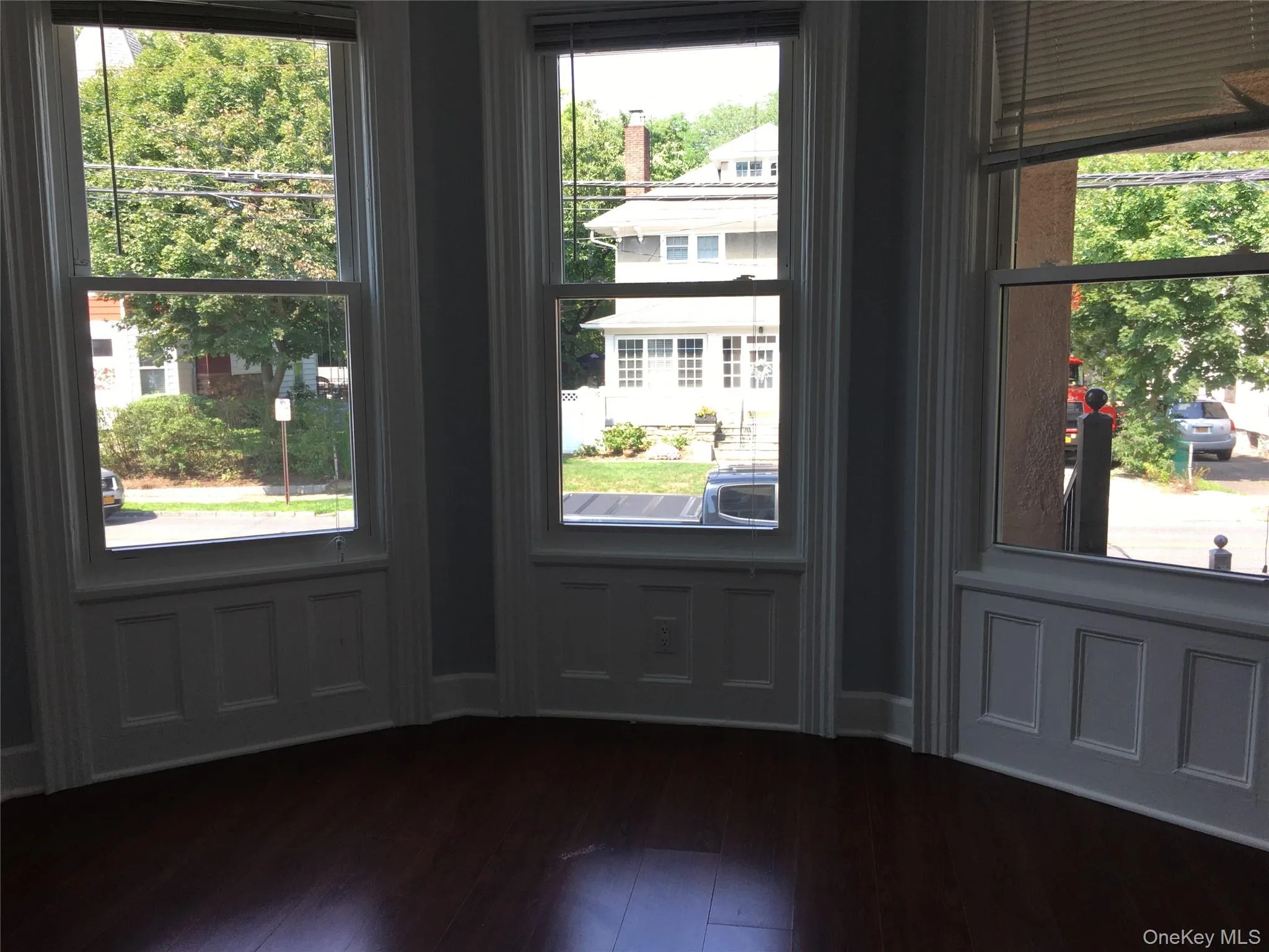 48 Parkway Road, Eastchester, NY, 3 Bedrooms Bedrooms, 5 Rooms Rooms,1 BathroomBathrooms,Residential Lease,For Rent,Parkway,0,1012220 48 Parkway Road, Eastchester, NY, 3 Bedrooms Bedrooms, 5 Rooms Rooms,1 BathroomBathrooms,Residential Lease,For Rent,Parkway,0,1012220