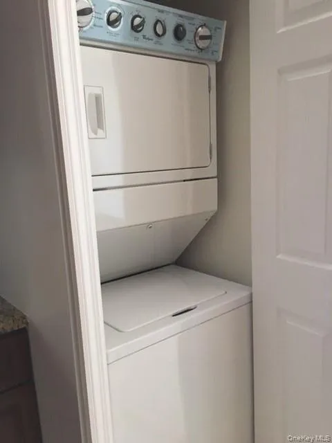 48 Parkway Road, Eastchester, NY, 3 Bedrooms Bedrooms, 5 Rooms Rooms,1 BathroomBathrooms,Residential Lease,For Rent,Parkway,0,1012220 48 Parkway Road, Eastchester, NY, 3 Bedrooms Bedrooms, 5 Rooms Rooms,1 BathroomBathrooms,Residential Lease,For Rent,Parkway,0,1012220
