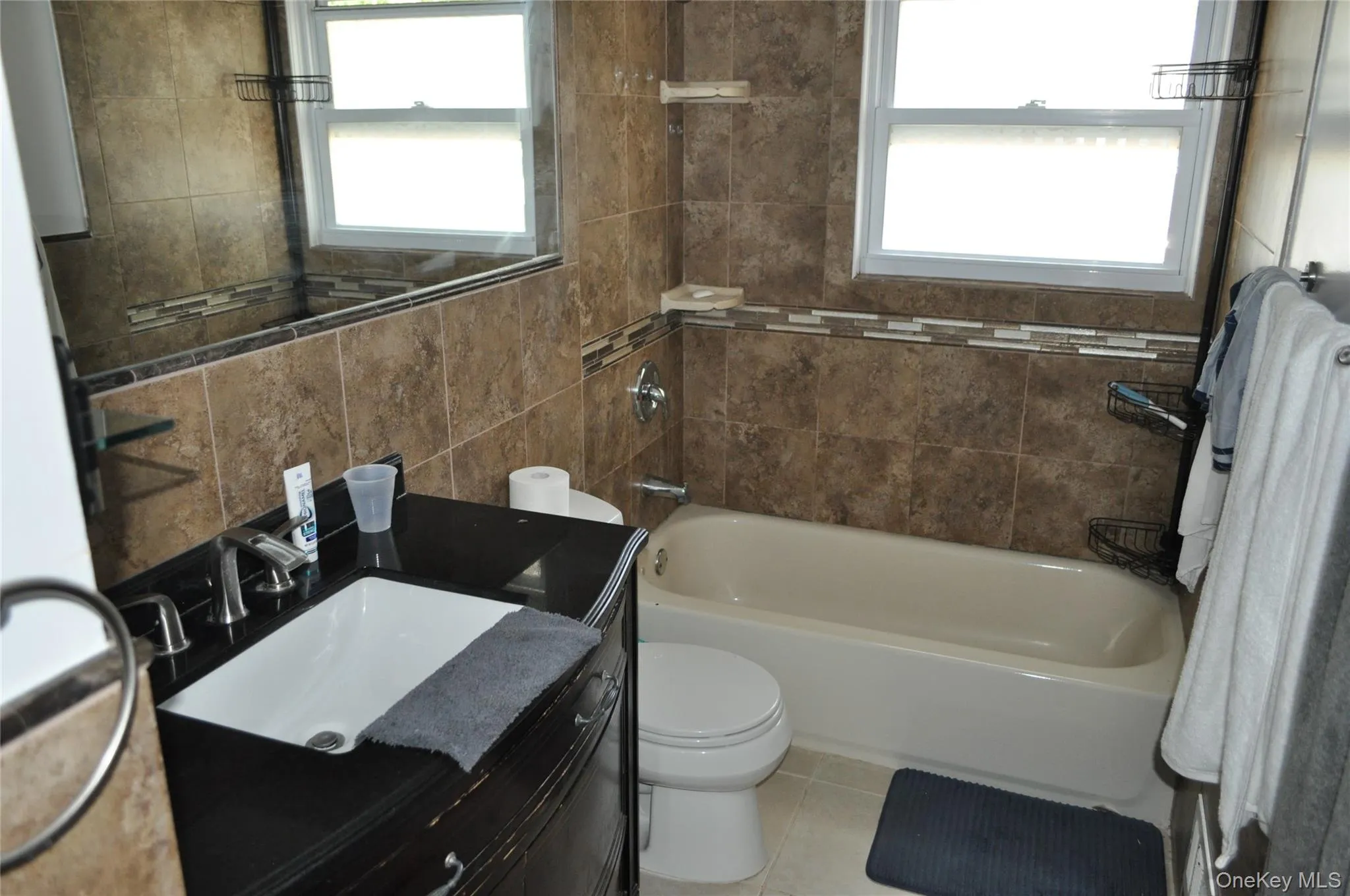 17 Circle Drive, Brookhaven, NY, 3 Bedrooms Bedrooms, 6 Rooms Rooms,1 BathroomBathrooms,Residential Lease,For Rent,Circle,0,KEY1012226 17 Circle Drive, Brookhaven, NY, 3 Bedrooms Bedrooms, 6 Rooms Rooms,1 BathroomBathrooms,Residential Lease,For Rent,Circle,0,KEY1012226