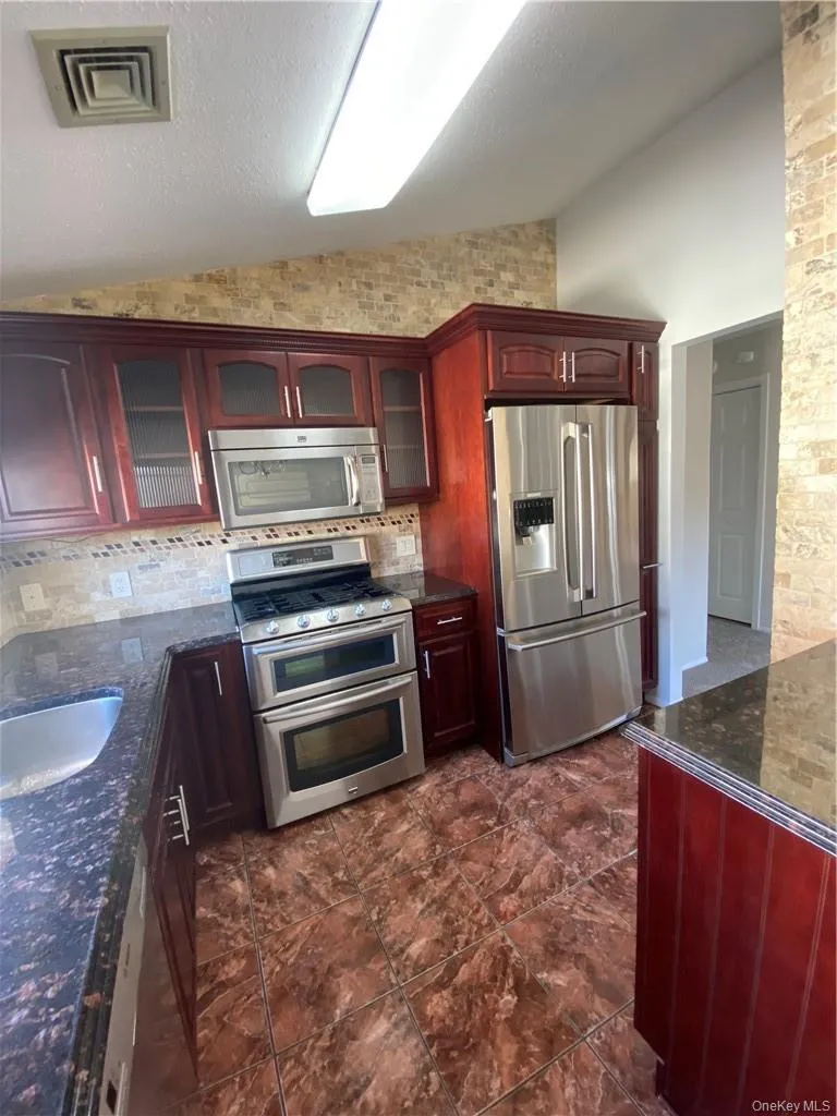 1502 Whispering Hills, Chester Town, NY, 3 Bedrooms Bedrooms, 6 Rooms Rooms,2 BathroomsBathrooms,Residential Lease,For Rent,Whispering,0,1012228 1502 Whispering Hills, Chester Town, NY, 3 Bedrooms Bedrooms, 6 Rooms Rooms,2 BathroomsBathrooms,Residential Lease,For Rent,Whispering,0,1012228