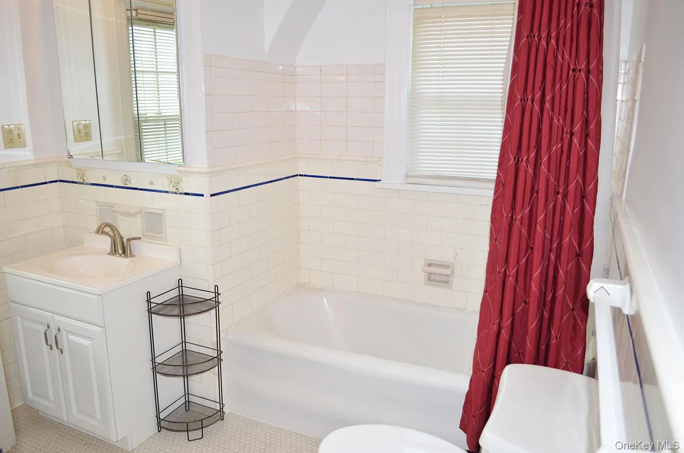 Full Hall Bathroom Full Hall Bathroom