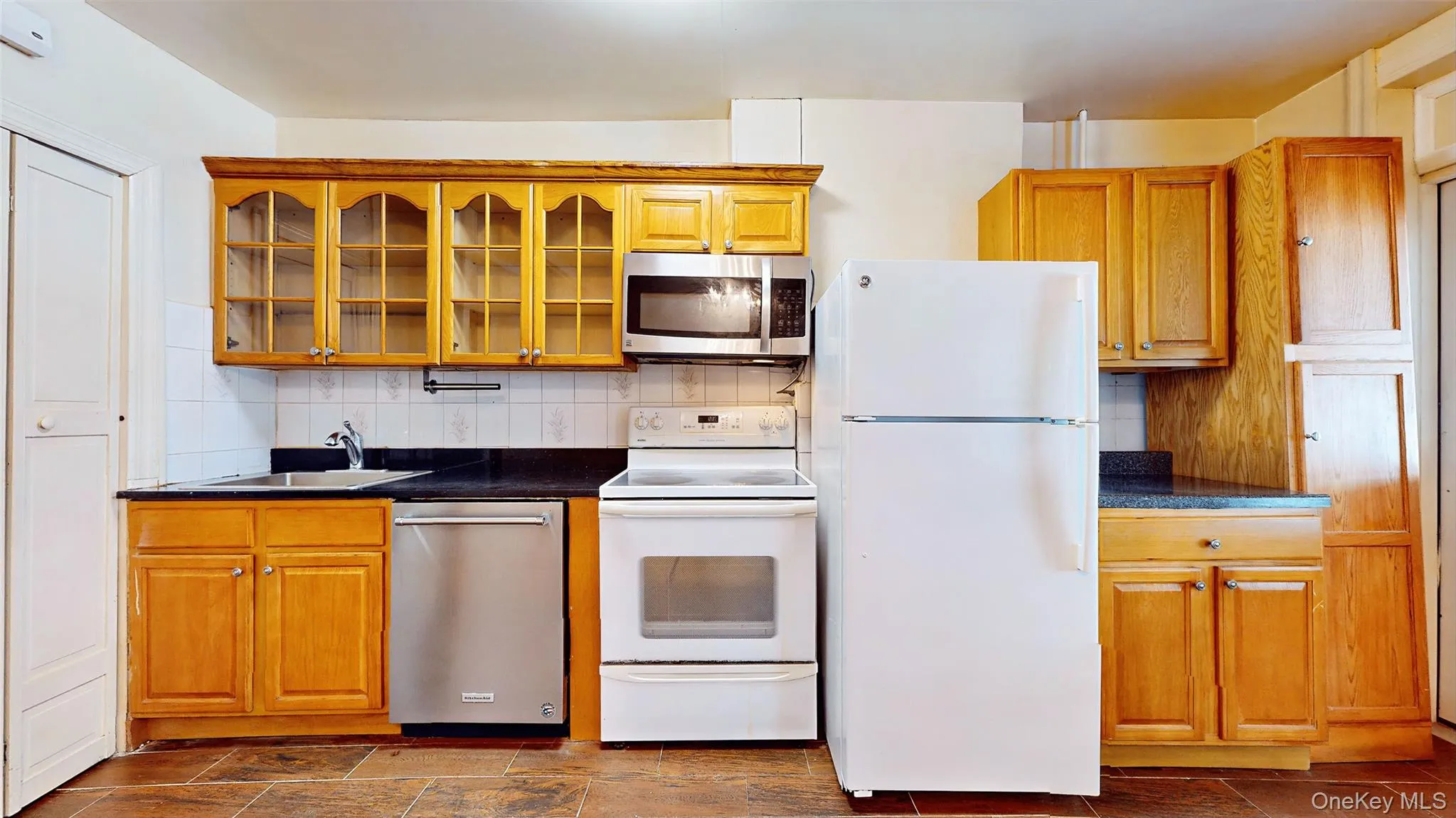 479 Irving Avenue, New York, NY, 3 Bedrooms Bedrooms, 6 Rooms Rooms,2 BathroomsBathrooms,Residential Lease,For Rent,Irving,0,1012234 479 Irving Avenue, New York, NY, 3 Bedrooms Bedrooms, 6 Rooms Rooms,2 BathroomsBathrooms,Residential Lease,For Rent,Irving,0,1012234