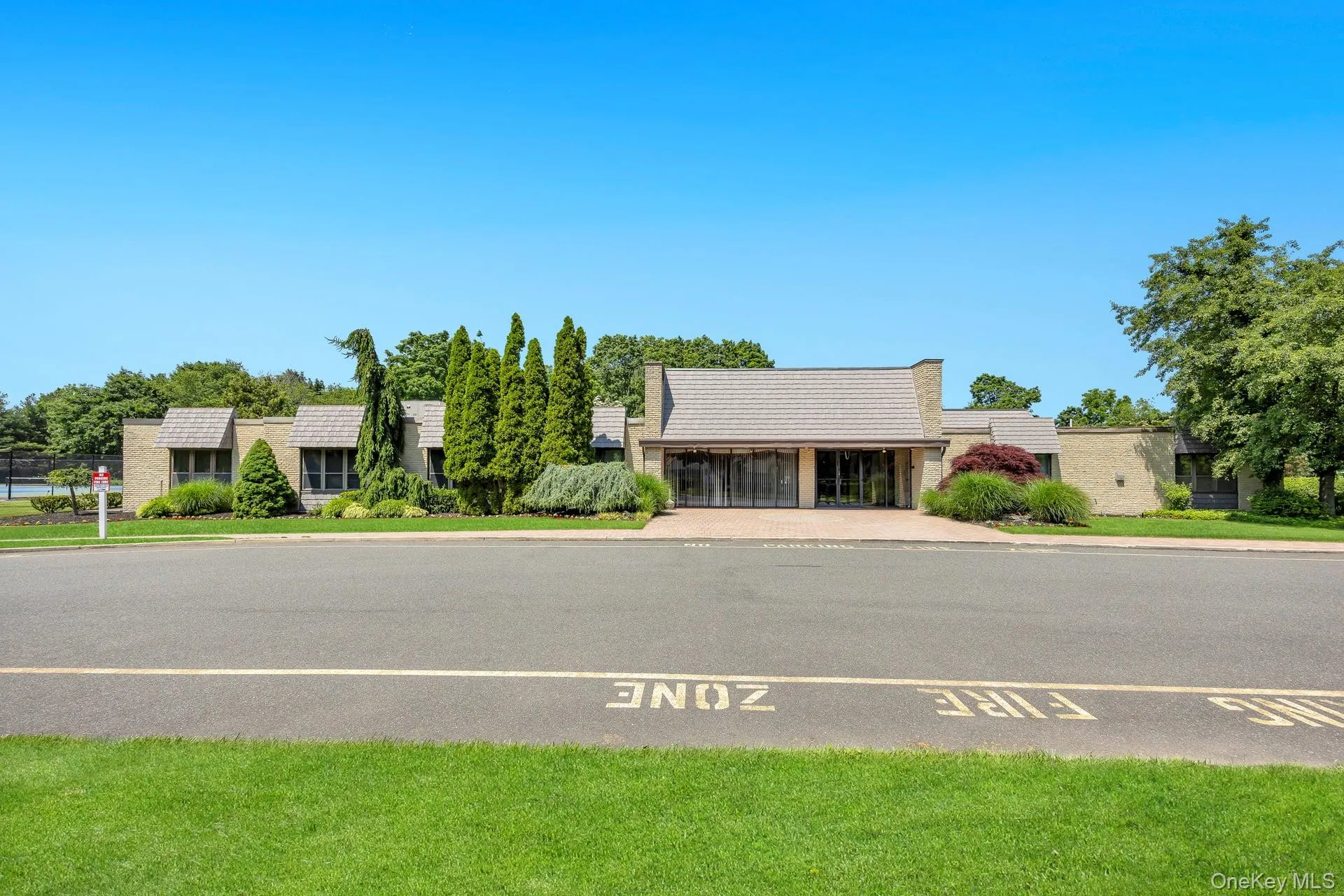 703 Drew Drive, Smithtown, NY, 1 Bedroom Bedrooms, 3 Rooms Rooms,1 BathroomBathrooms,Residential,For Rent,Drew,0,1012236 703 Drew Drive, Smithtown, NY, 1 Bedroom Bedrooms, 3 Rooms Rooms,1 BathroomBathrooms,Residential,For Rent,Drew,0,1012236