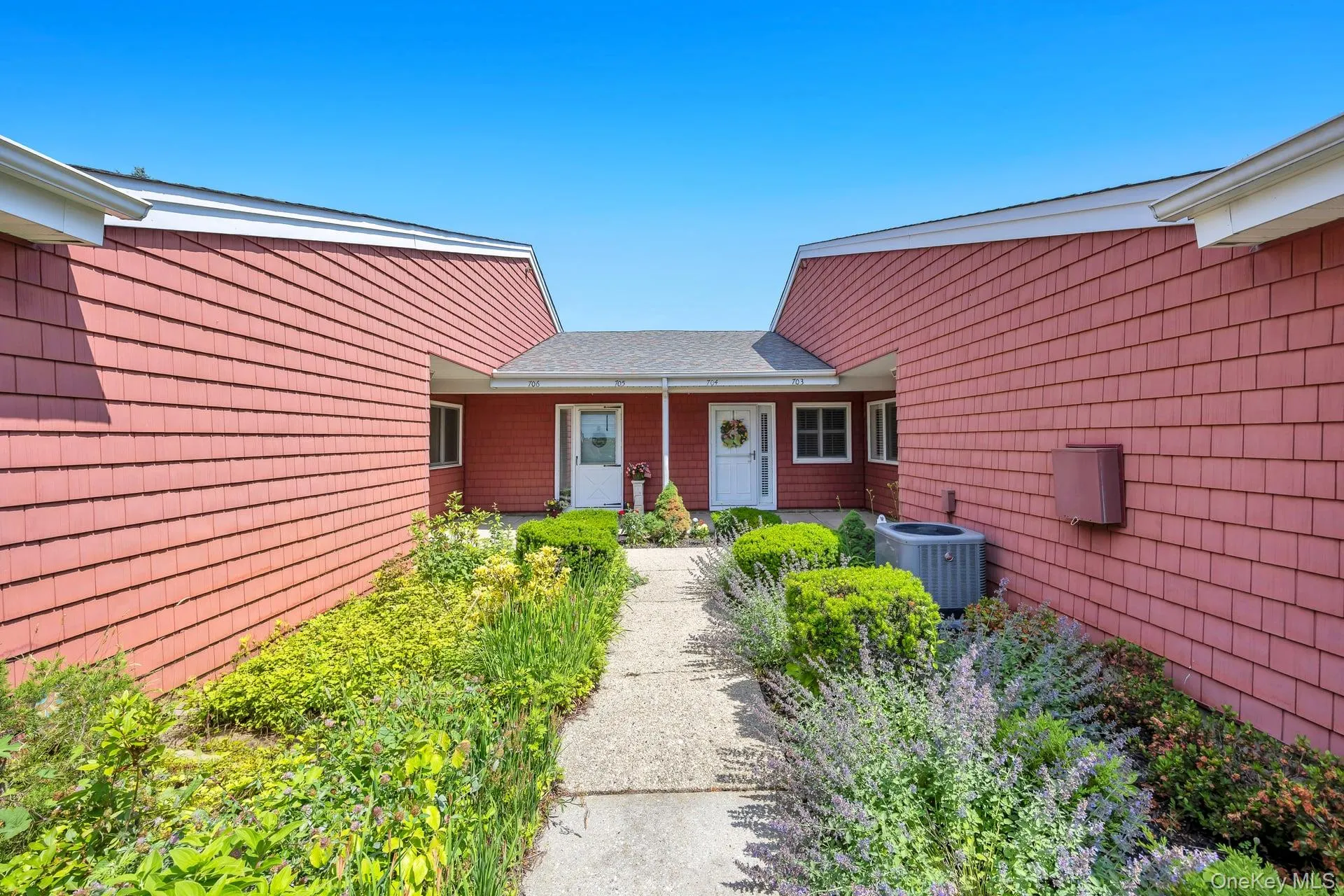 703 Drew Drive, Smithtown, NY, 1 Bedroom Bedrooms, 3 Rooms Rooms,1 BathroomBathrooms,Residential,For Rent,Drew,0,1012236 703 Drew Drive, Smithtown, NY, 1 Bedroom Bedrooms, 3 Rooms Rooms,1 BathroomBathrooms,Residential,For Rent,Drew,0,1012236